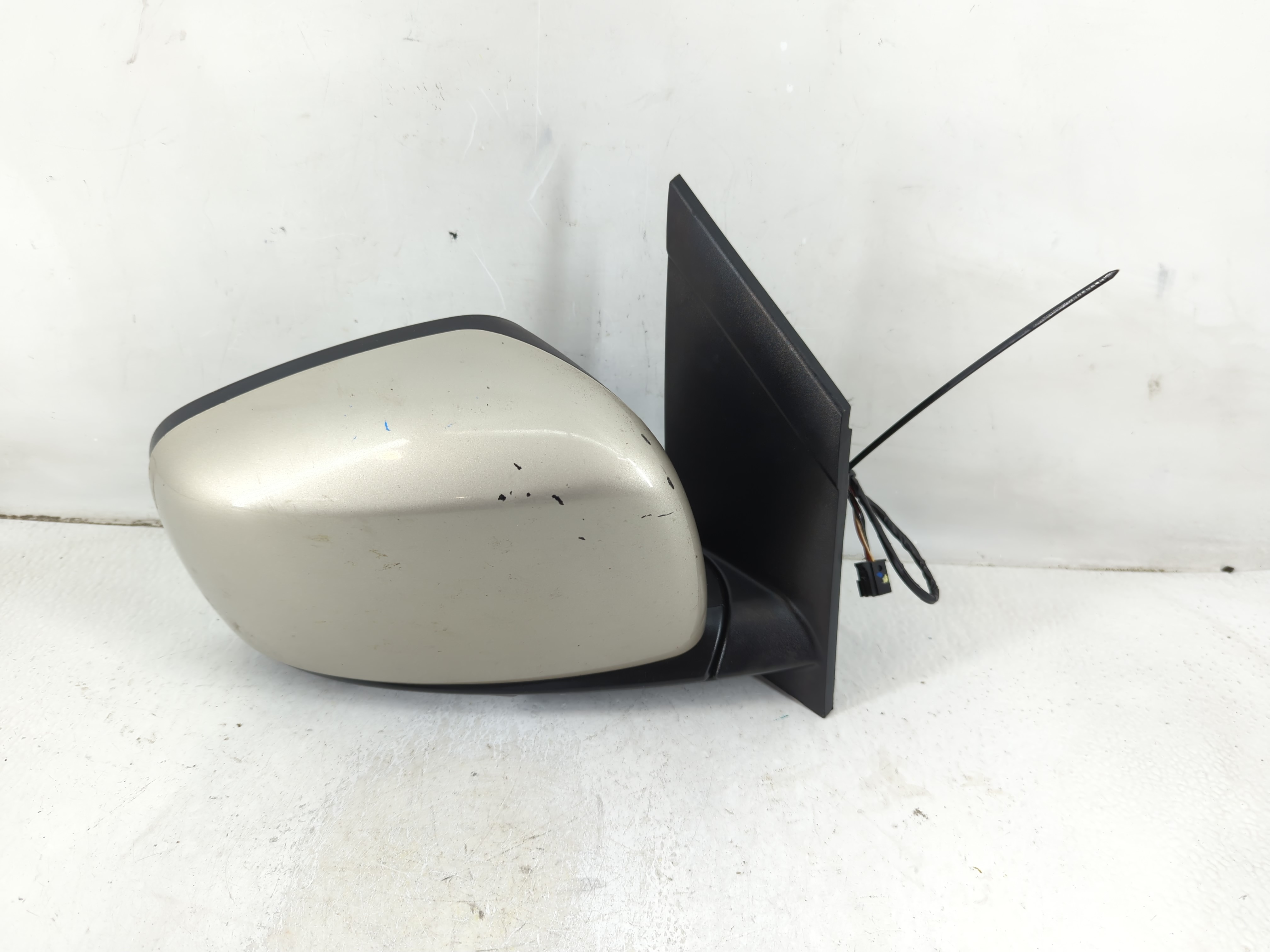 Dodge Caravan Passenger Right Side View Power Door Mirror Gold 1113071 - Oemusedautoparts1.com