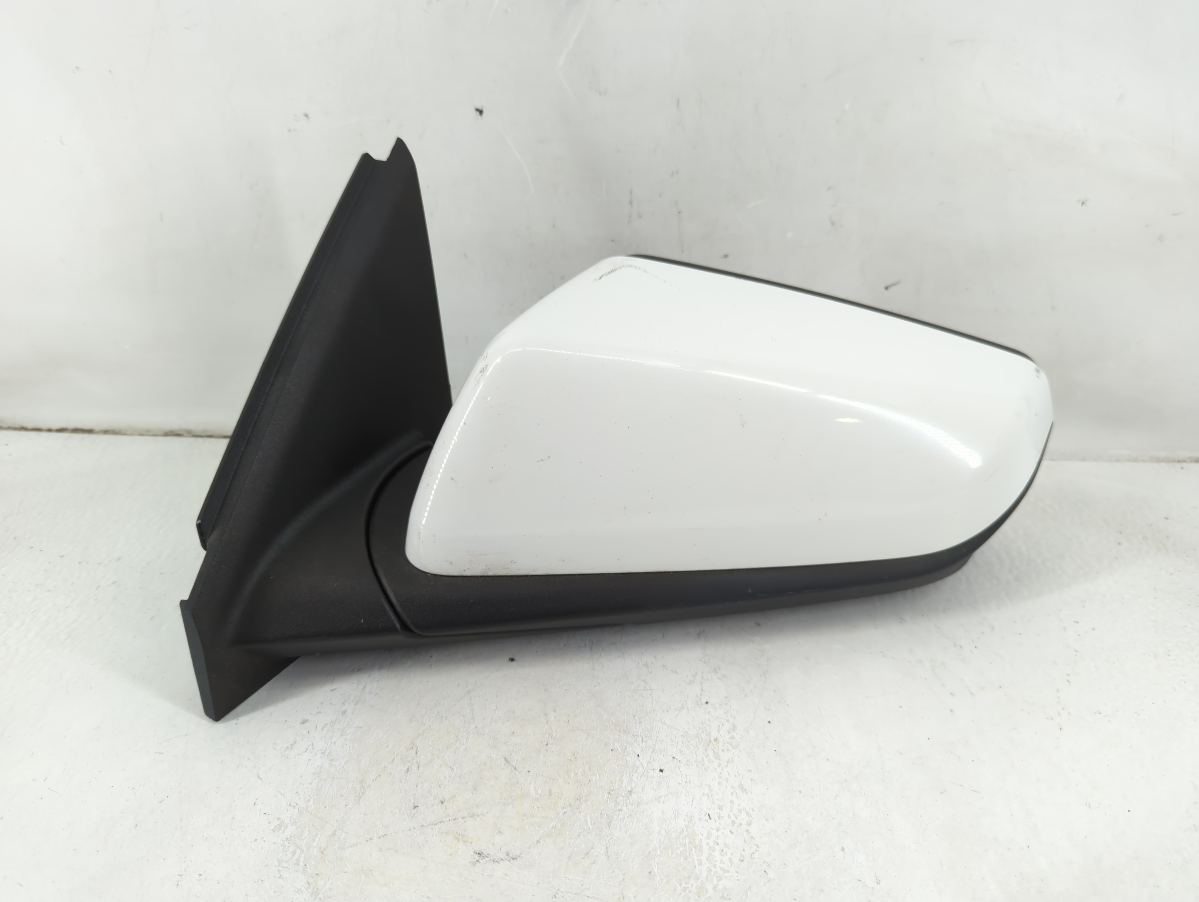 2013-2016 Ford Escape Passenger Right Side View Power Door Mirror White 1113100 - Oemusedautoparts1.com