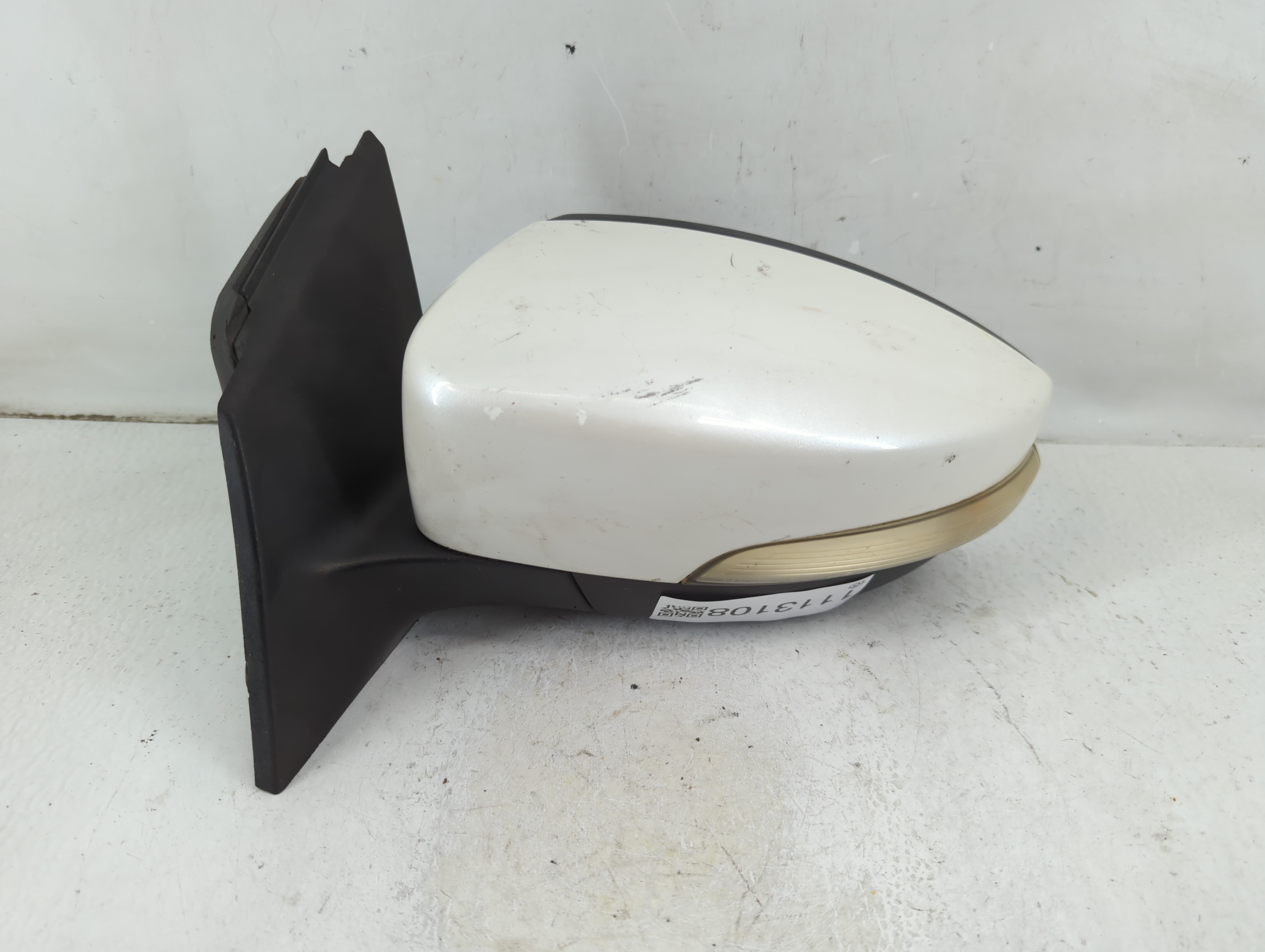 2012-2014 Ford Focus Driver Left Side View Power Door Mirror White 1113108 - Oemusedautoparts1.com