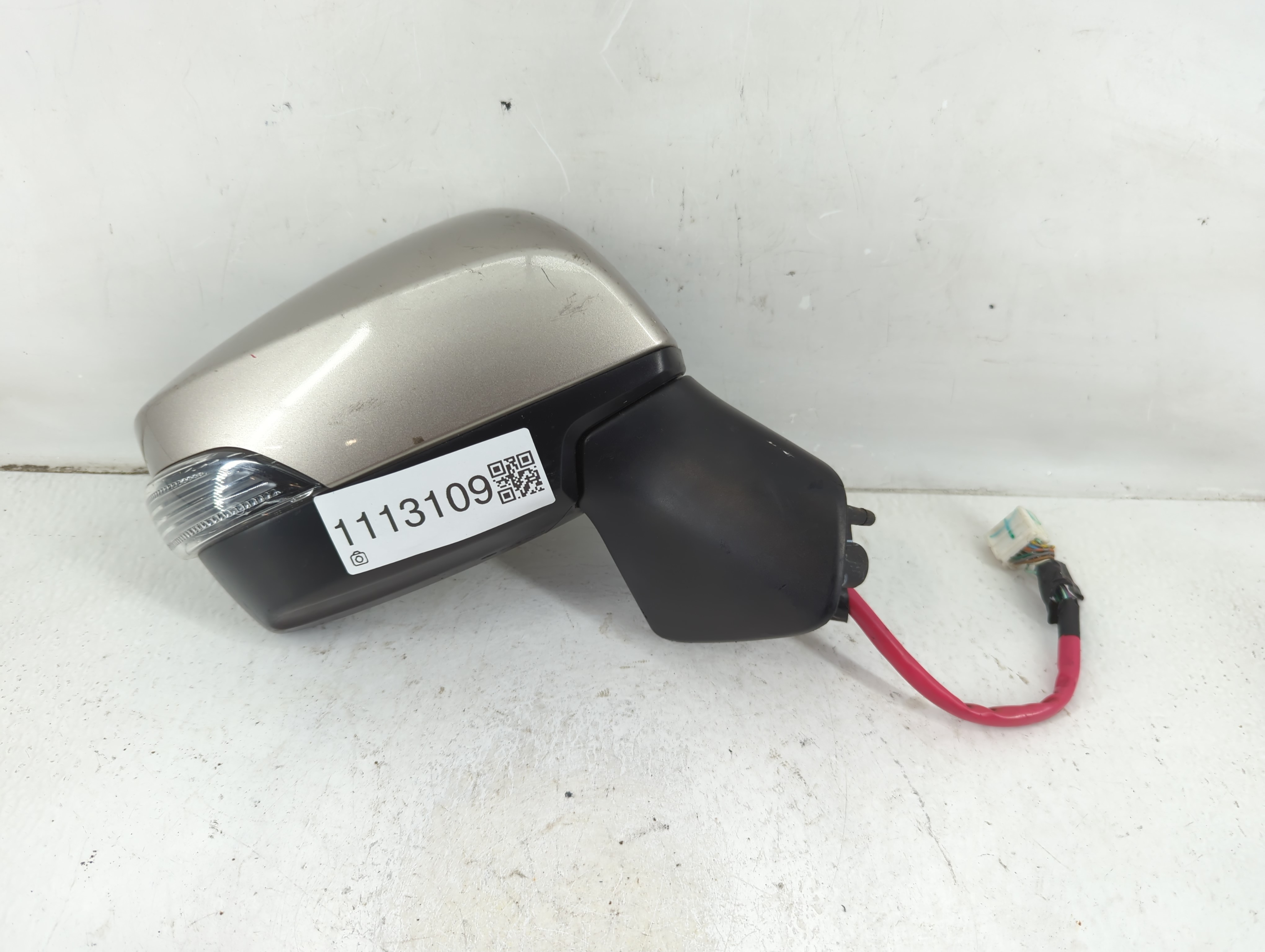 2015-2017 Subaru Legacy Passenger Right Side View Power Door Mirror 1113109 - Oemusedautoparts1.com