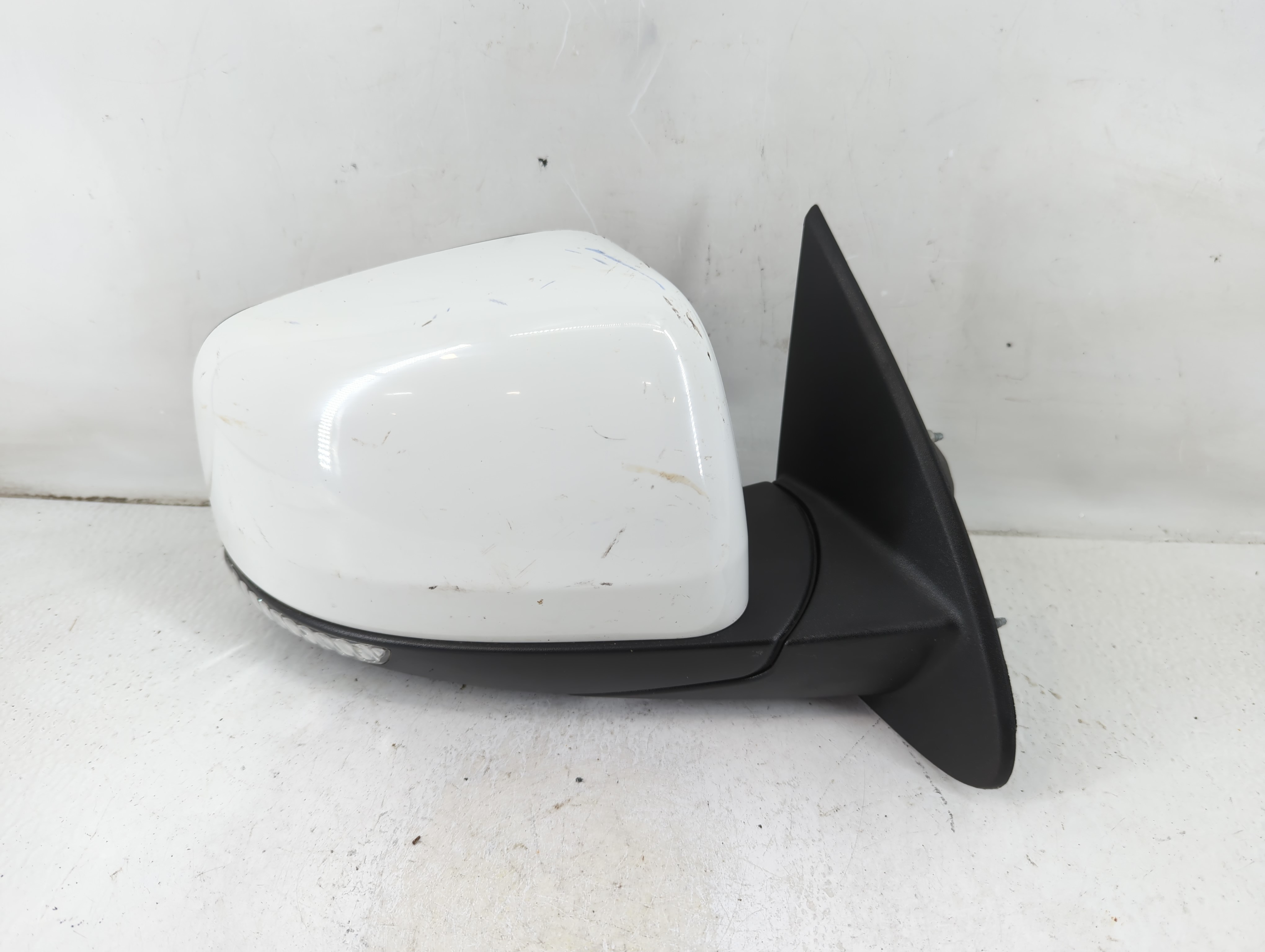 Picture of 2023 Dodge Durango Passenger Right Side View Power Door Mirror White 1113114
