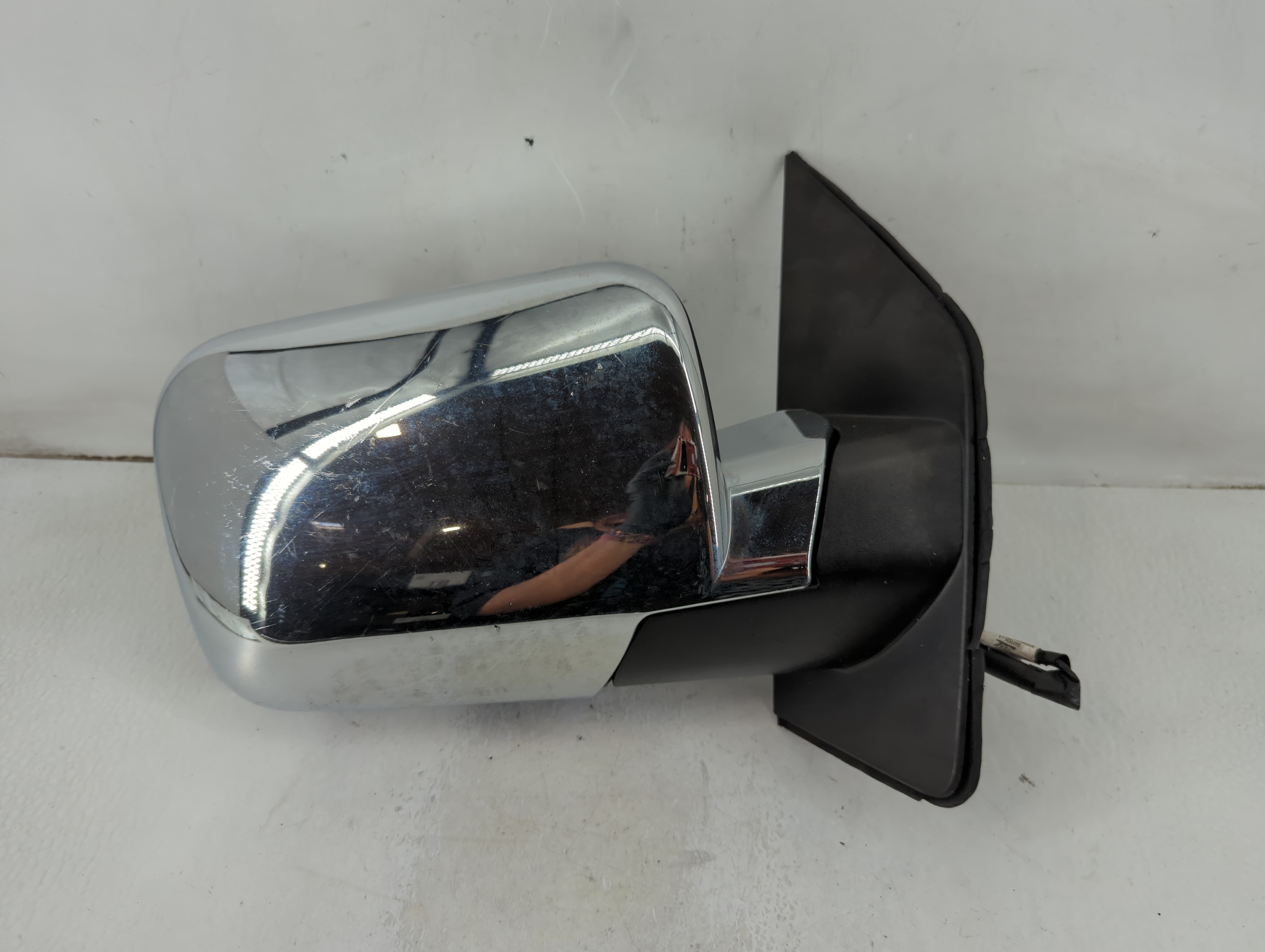 Picture of 2010-2015 Nissan Titan Passenger Right Side View Power Door Mirror 1113115