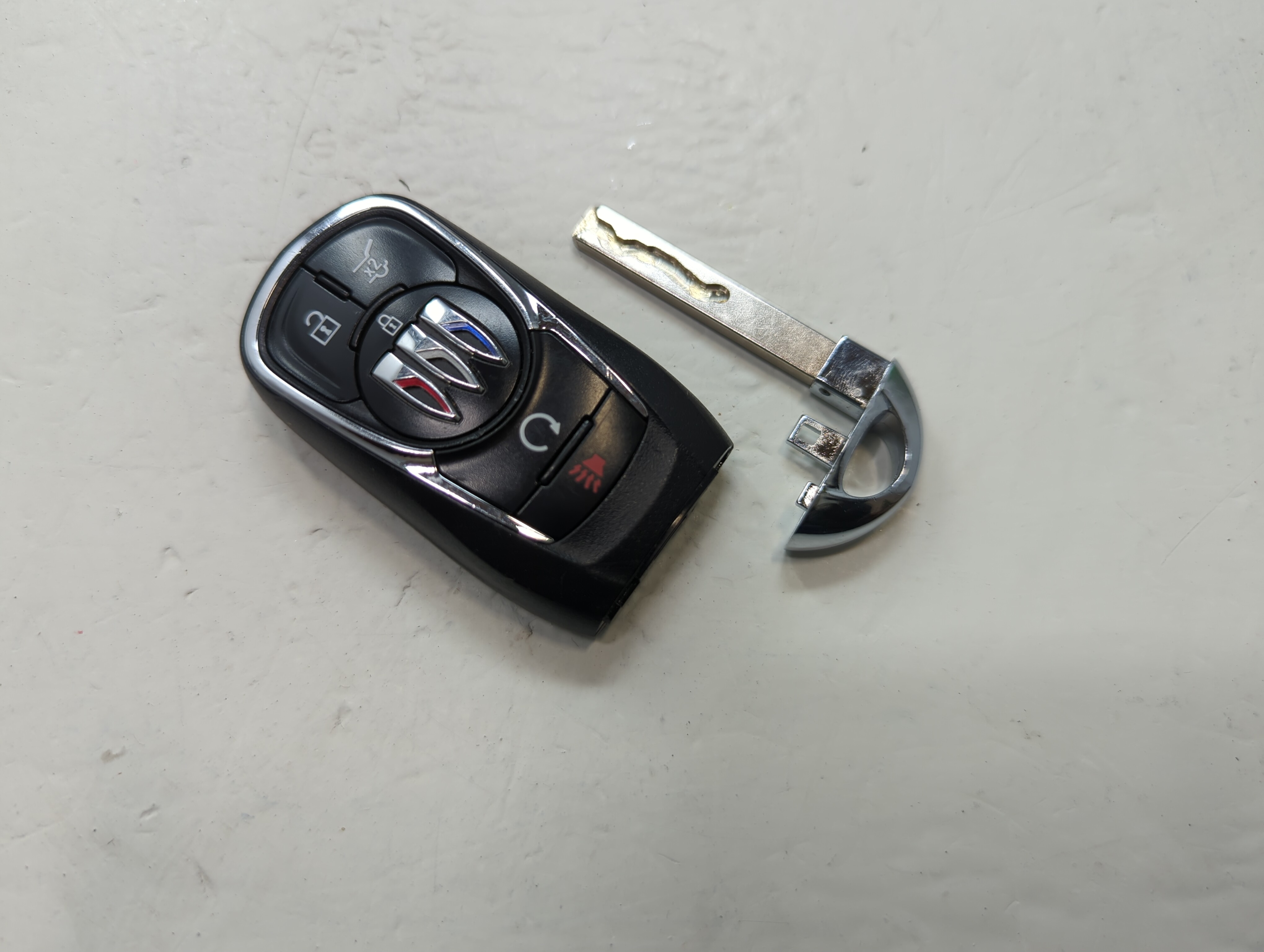 Buick Enclave Keyless Entry Remote Fob HYQ4ES 13548299 | 13547678 5 buttons - Oemusedautoparts1.com