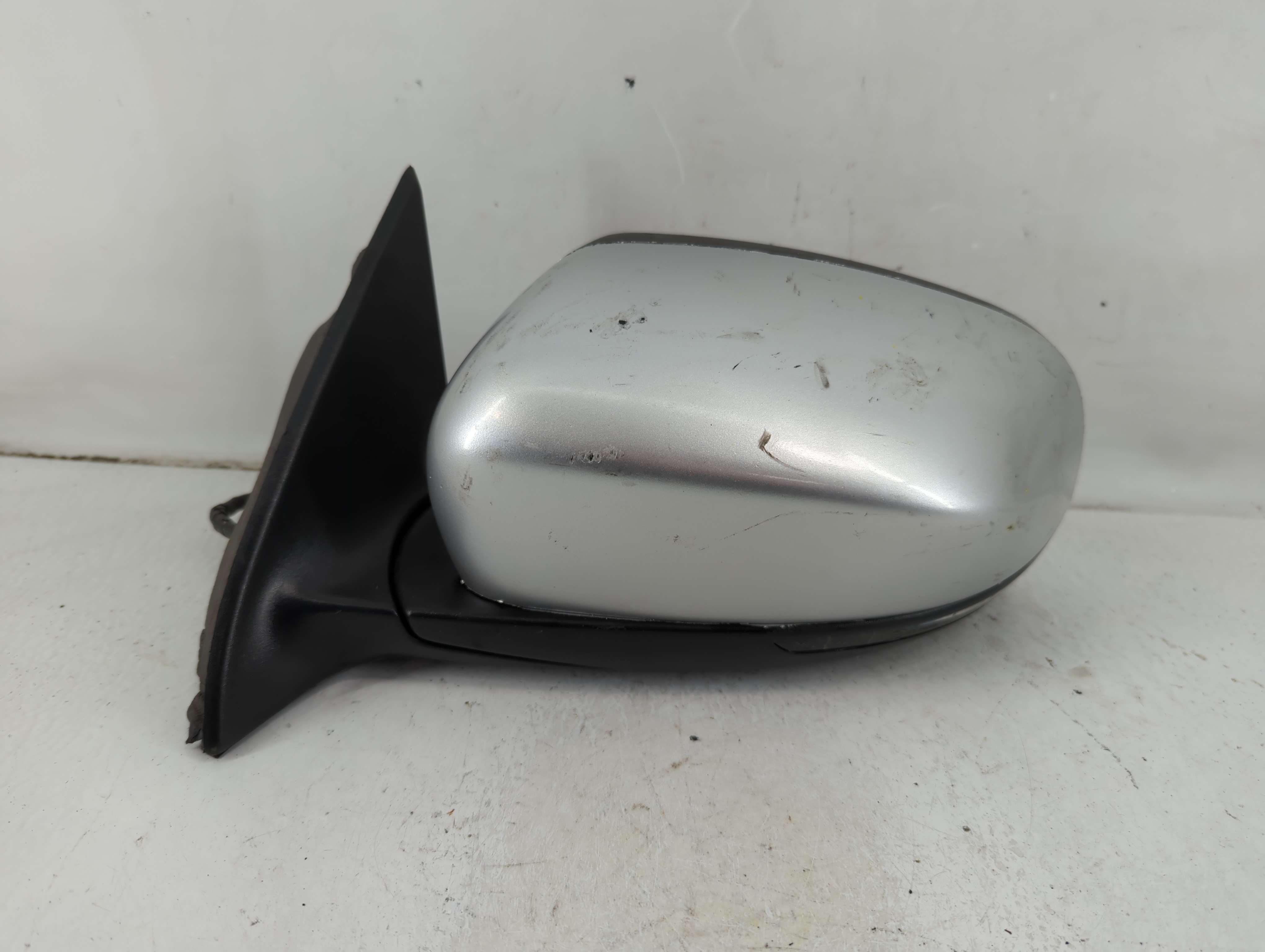 2014-2021 Jeep Cherokee Driver Left Side View Power Door Mirror Silver 1113149 - Oemusedautoparts1.com