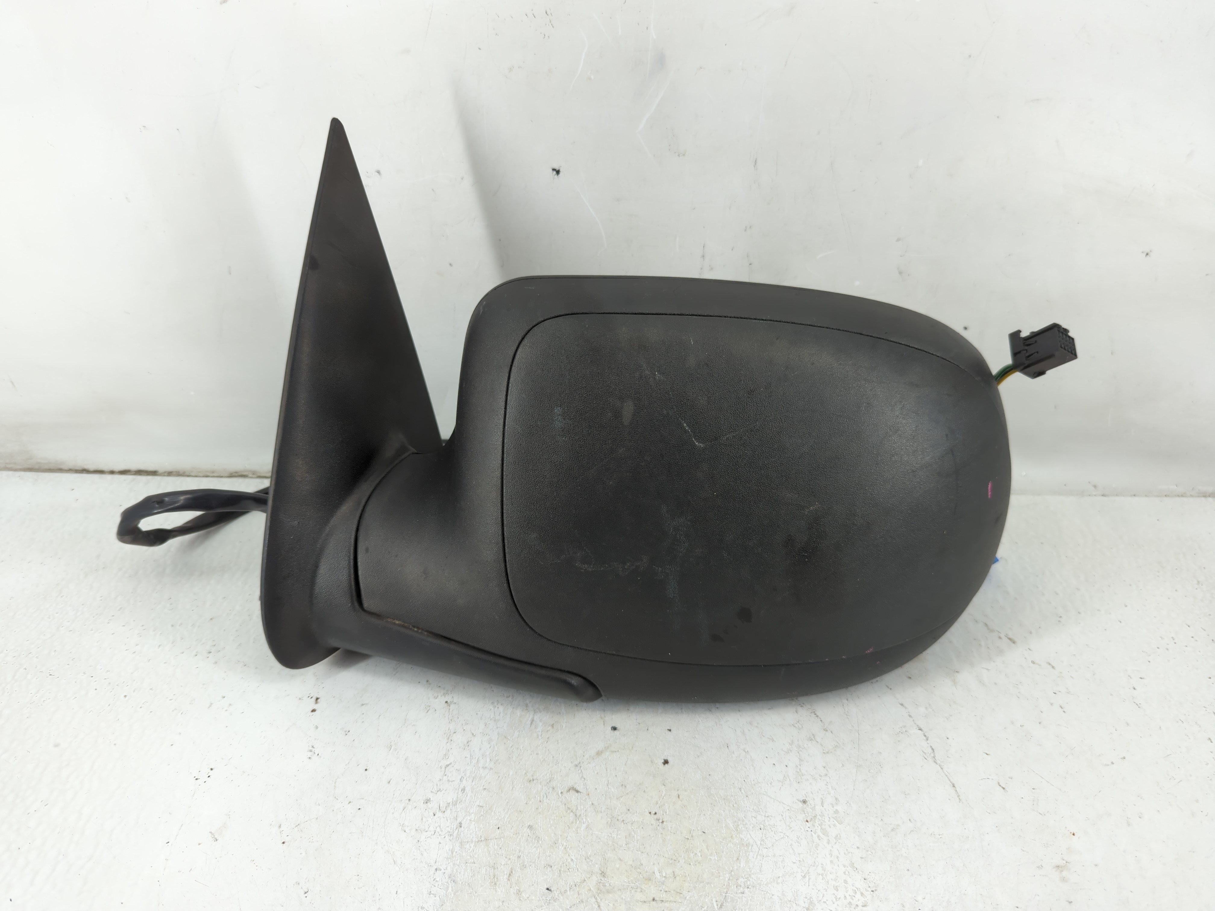 2003 Chevrolet Suburban 1500 Driver Left Side View Power Door Mirror 1113181 - Oemusedautoparts1.com