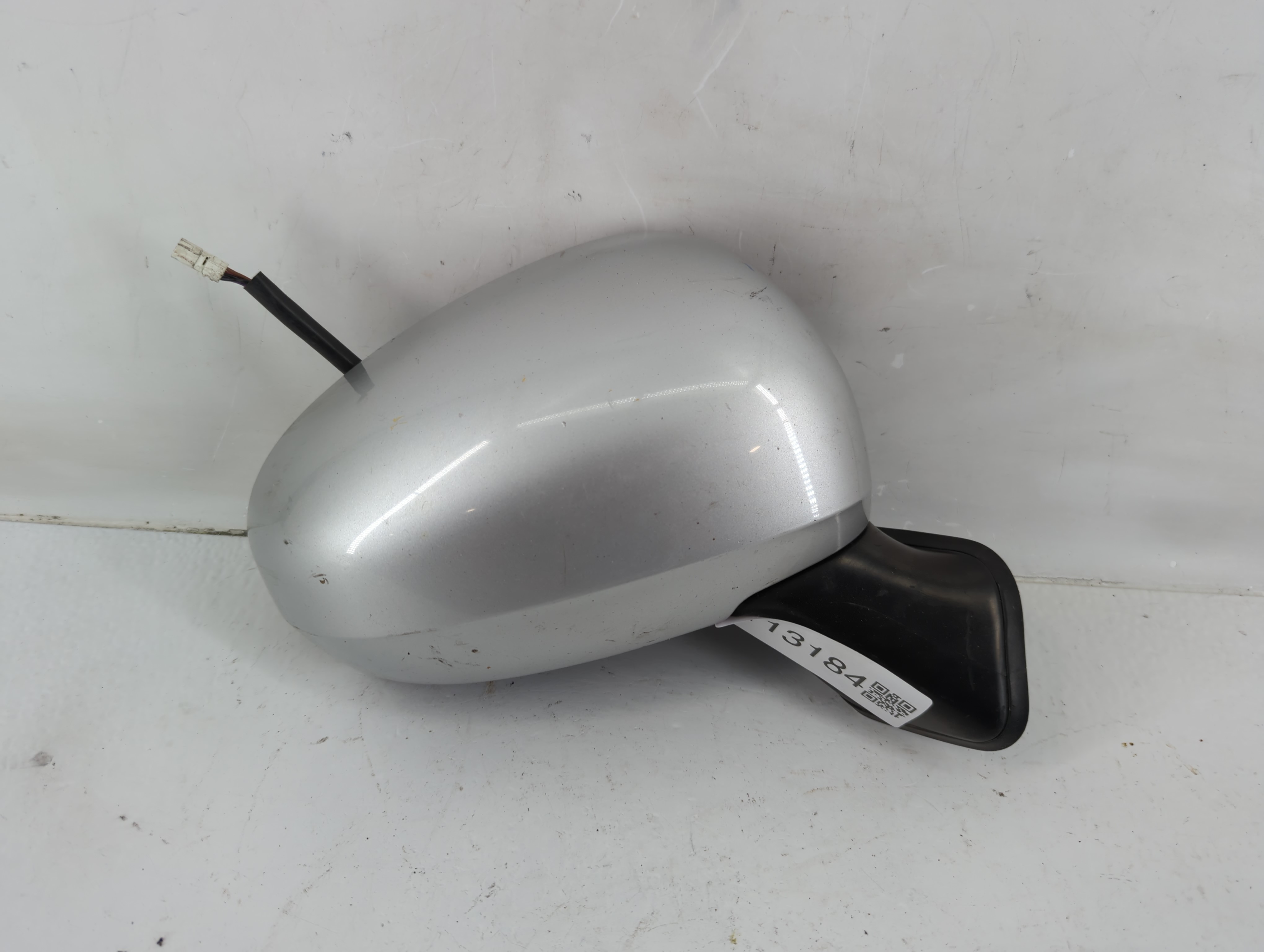2010-2015 Toyota Prius Passenger Right Side View Power Door Mirror 1113184 - Oemusedautoparts1.com