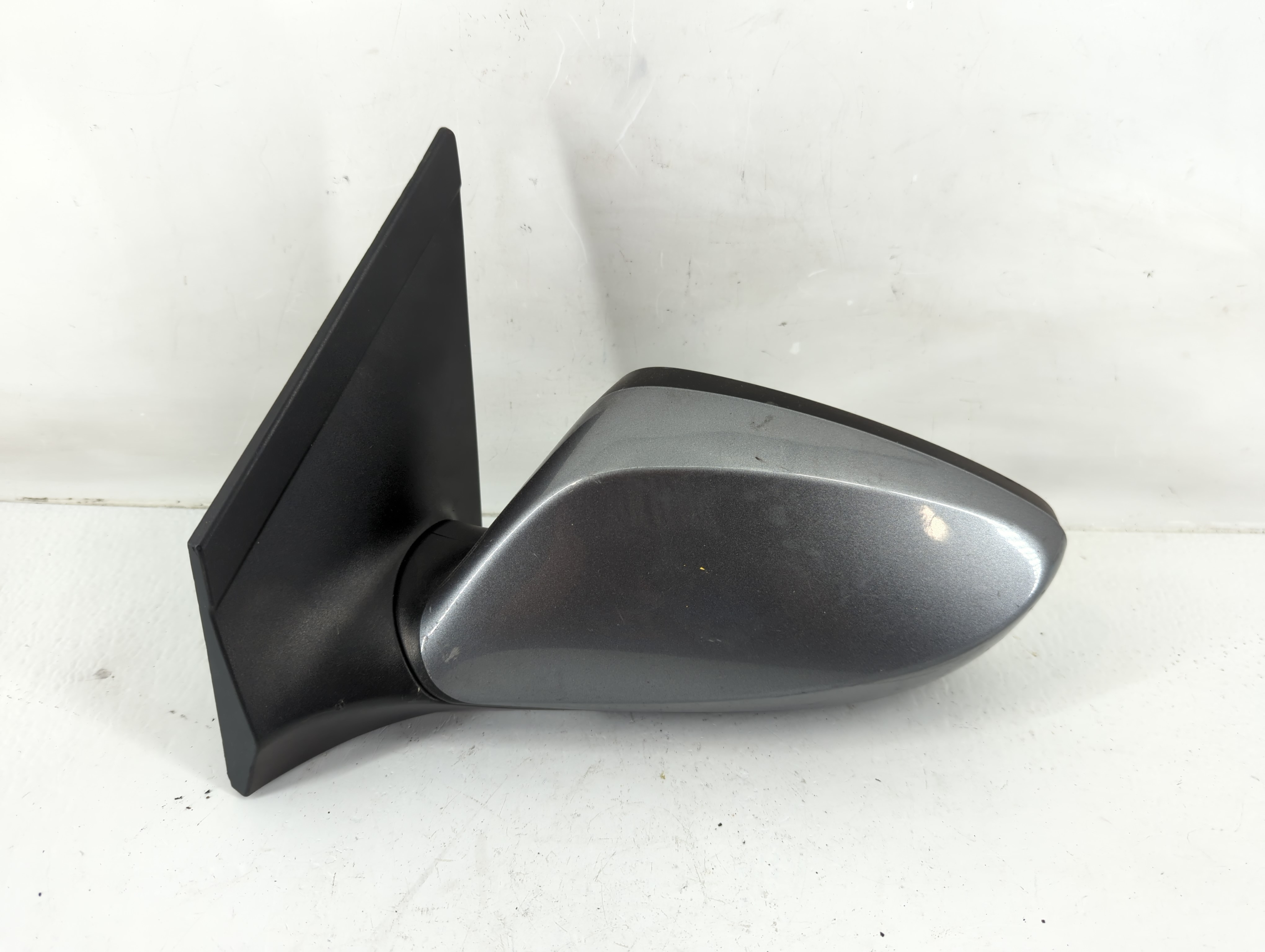 Hyundai Elantra Driver Left Side View Power Door Mirror Dark Grey 1113219 - Oemusedautoparts1.com