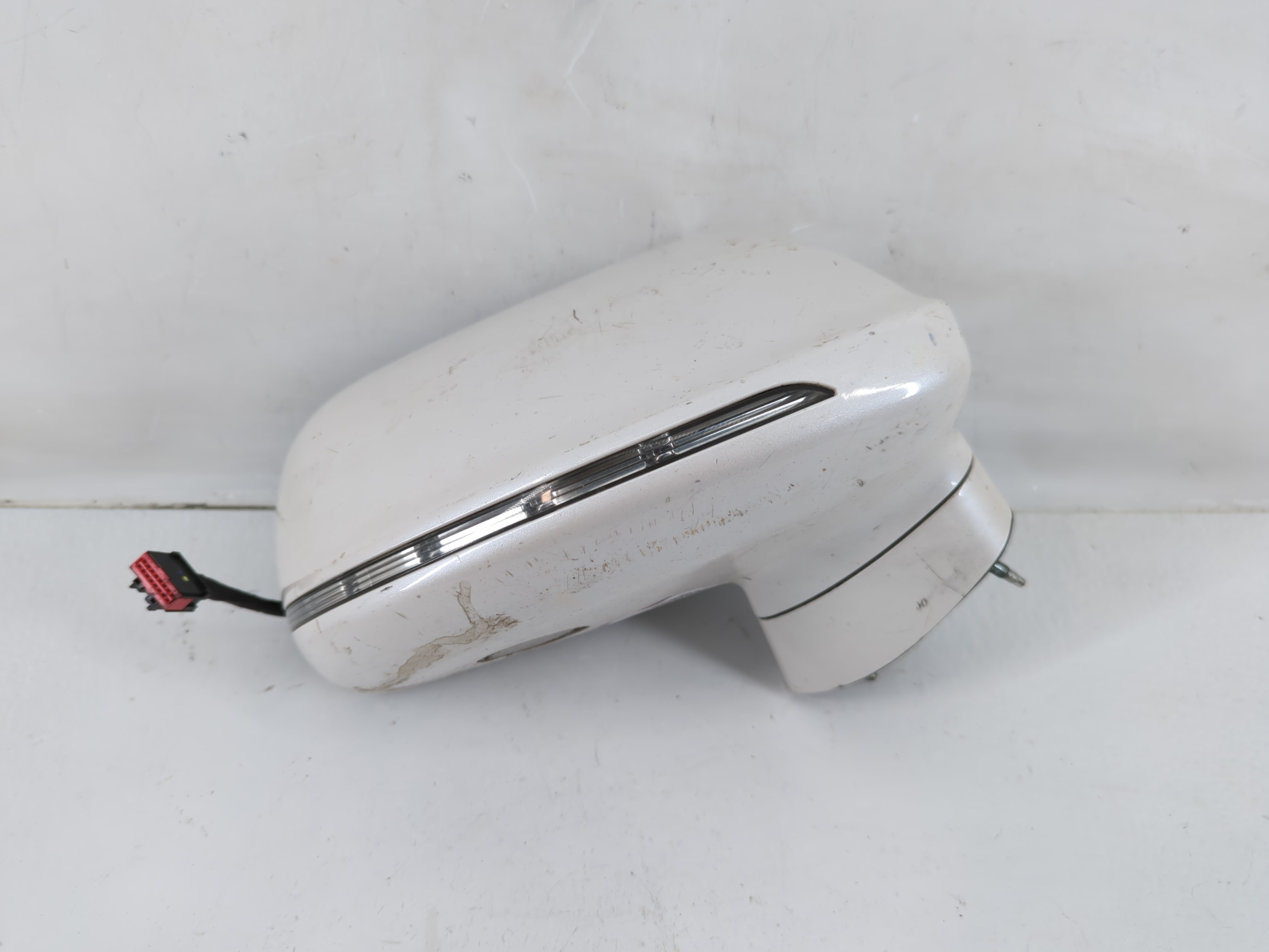 2010-2019 Lincoln Mkt Passenger Right Side View Power Door Mirror White 1113233 - Oemusedautoparts1.com