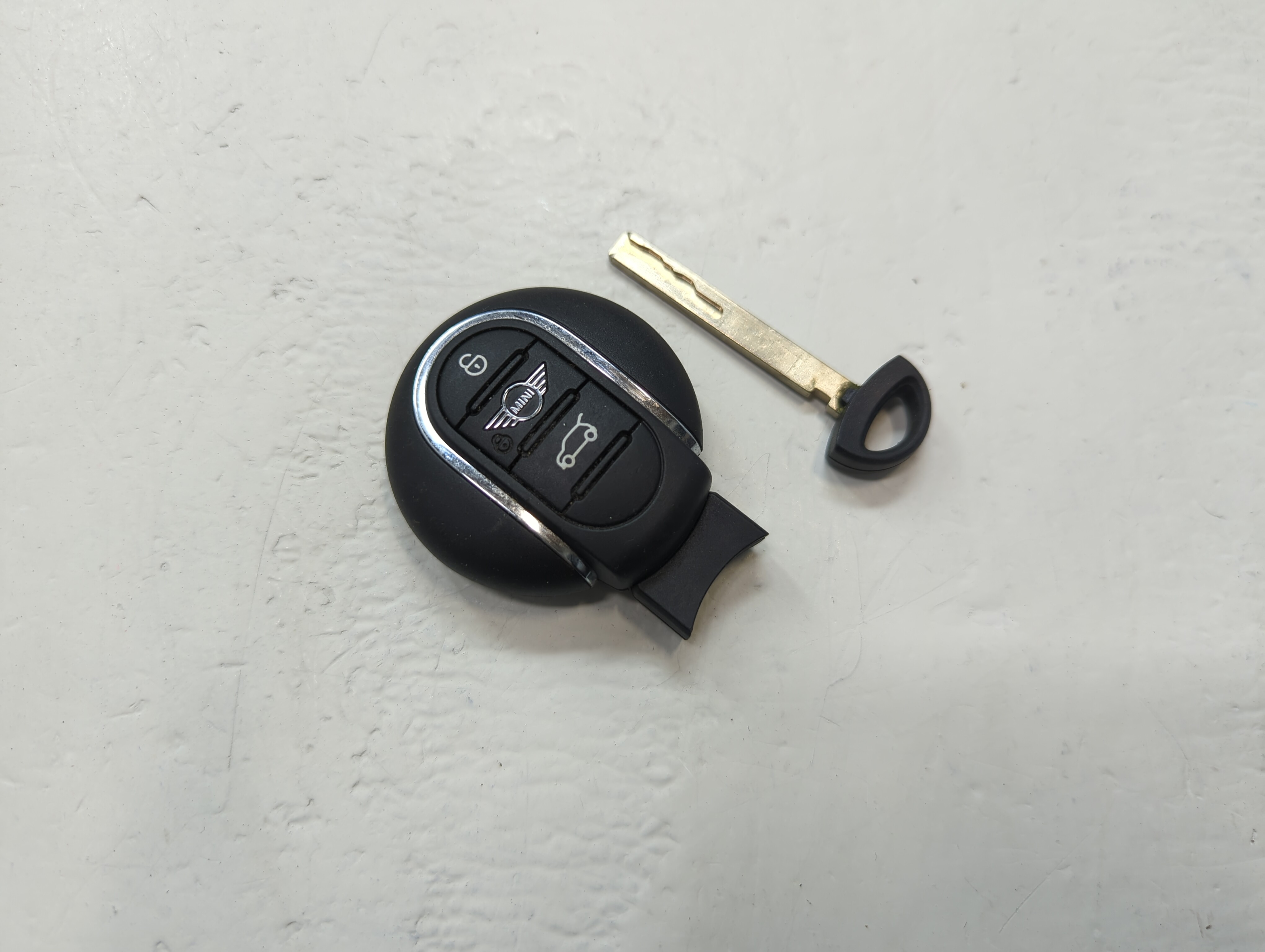 Mini Cooper Keyless Entry Remote Fob NBG-IDGNG1M 8728018-01 3 buttons 1113279 - Oemusedautoparts1.com