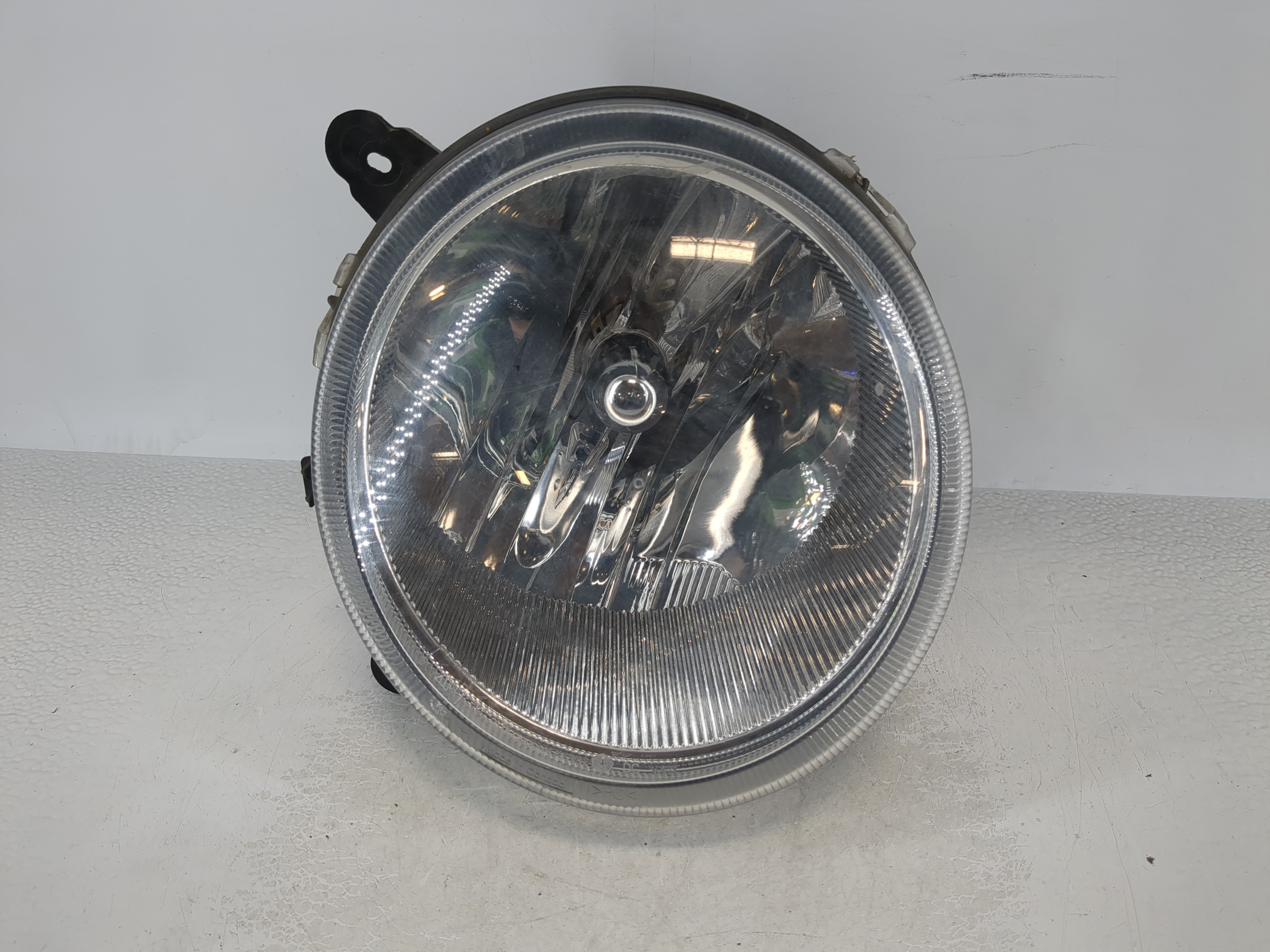 Picture of 2007-2017 Jeep Patriot Passenger Right Oem Head Light Headlight Lamp 1114672