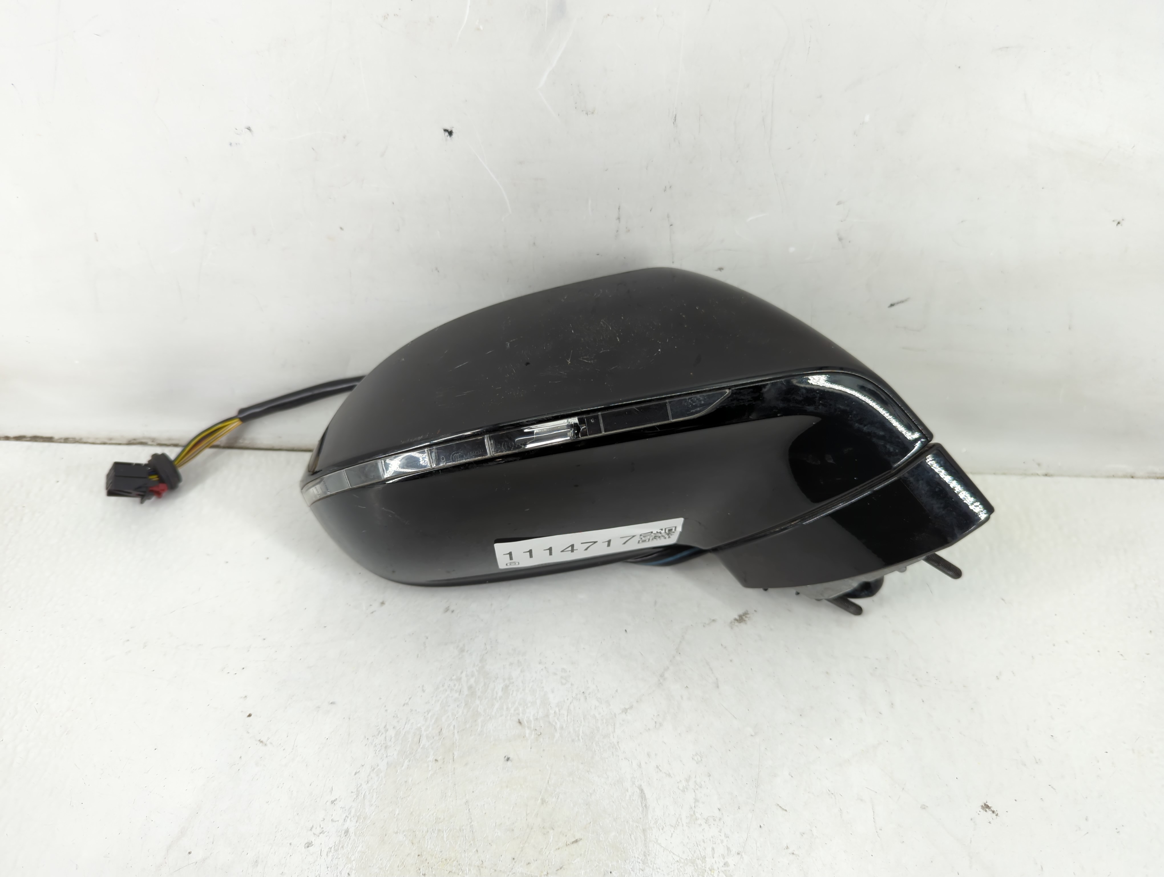 Picture of Audi A7 Passenger Right Side View Power Door Mirror Black 1114717