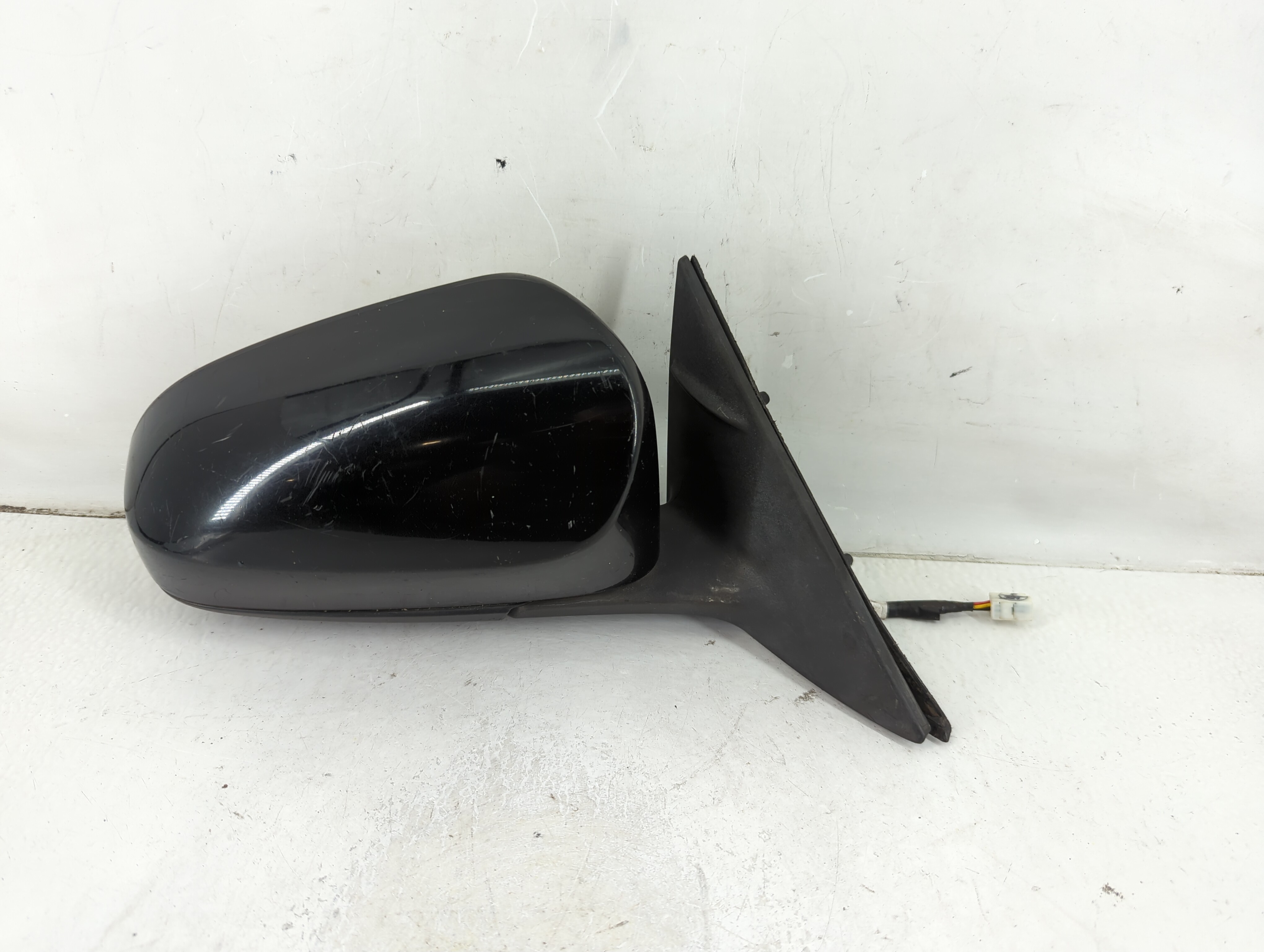 2012-2014 Toyota Camry Passenger Right Side View Power Door Mirror Black 1114718 - Oemusedautoparts1.com