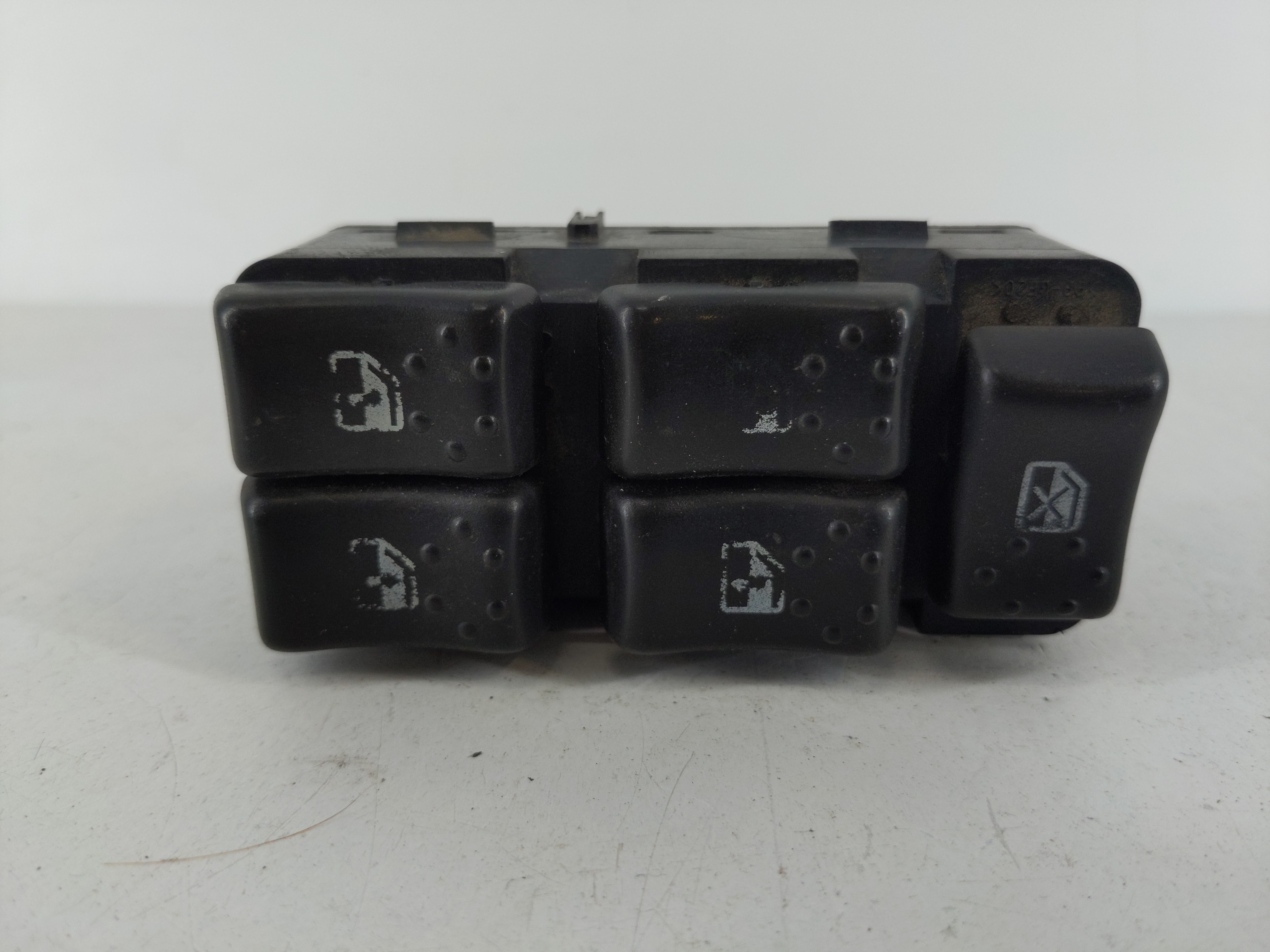 Picture of 2003-2007 Saturn Ion Driver Left Door Master Power Window Switch 1114720