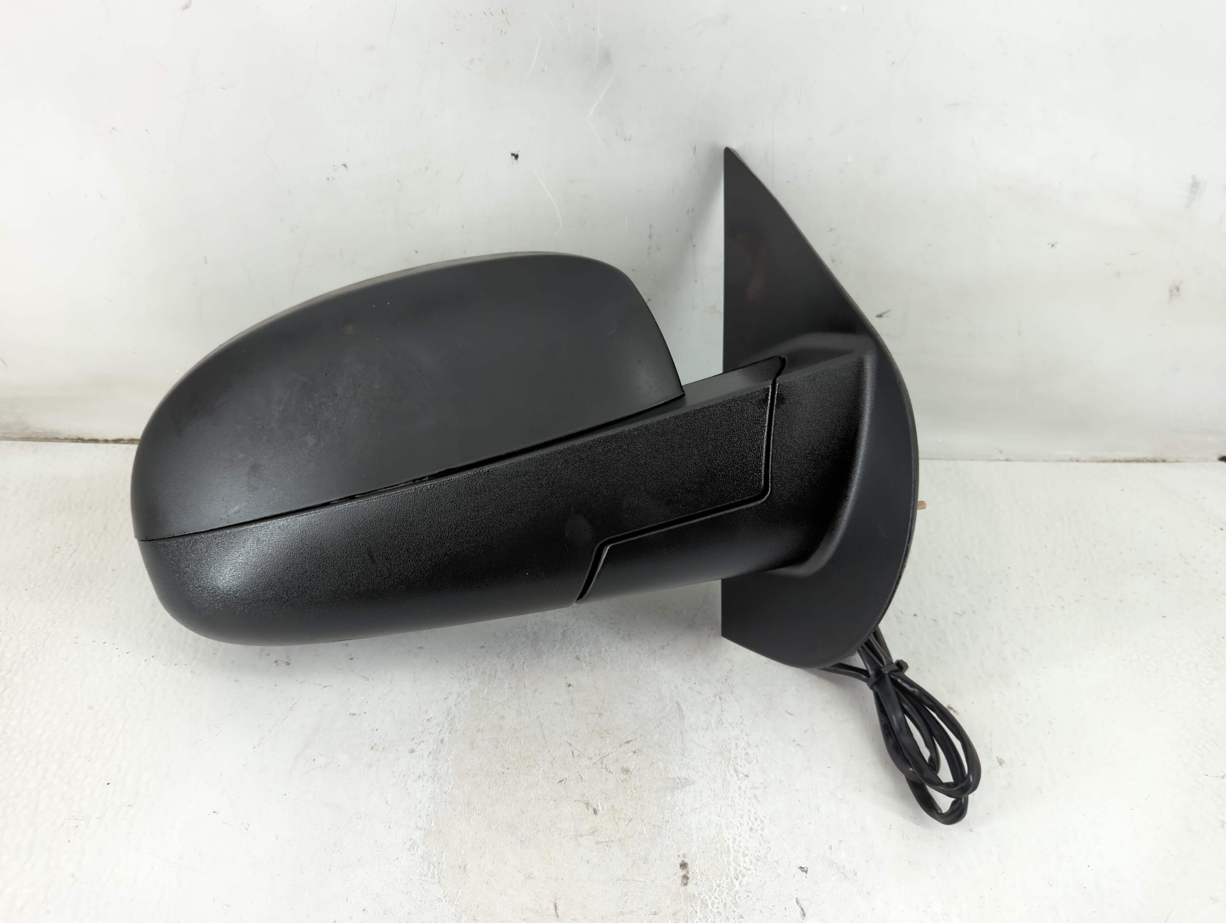2007-2014 Gmc Yukon Xl 1500 Passenger Right Side View Power Door Mirror 1114757 - Oemusedautoparts1.com