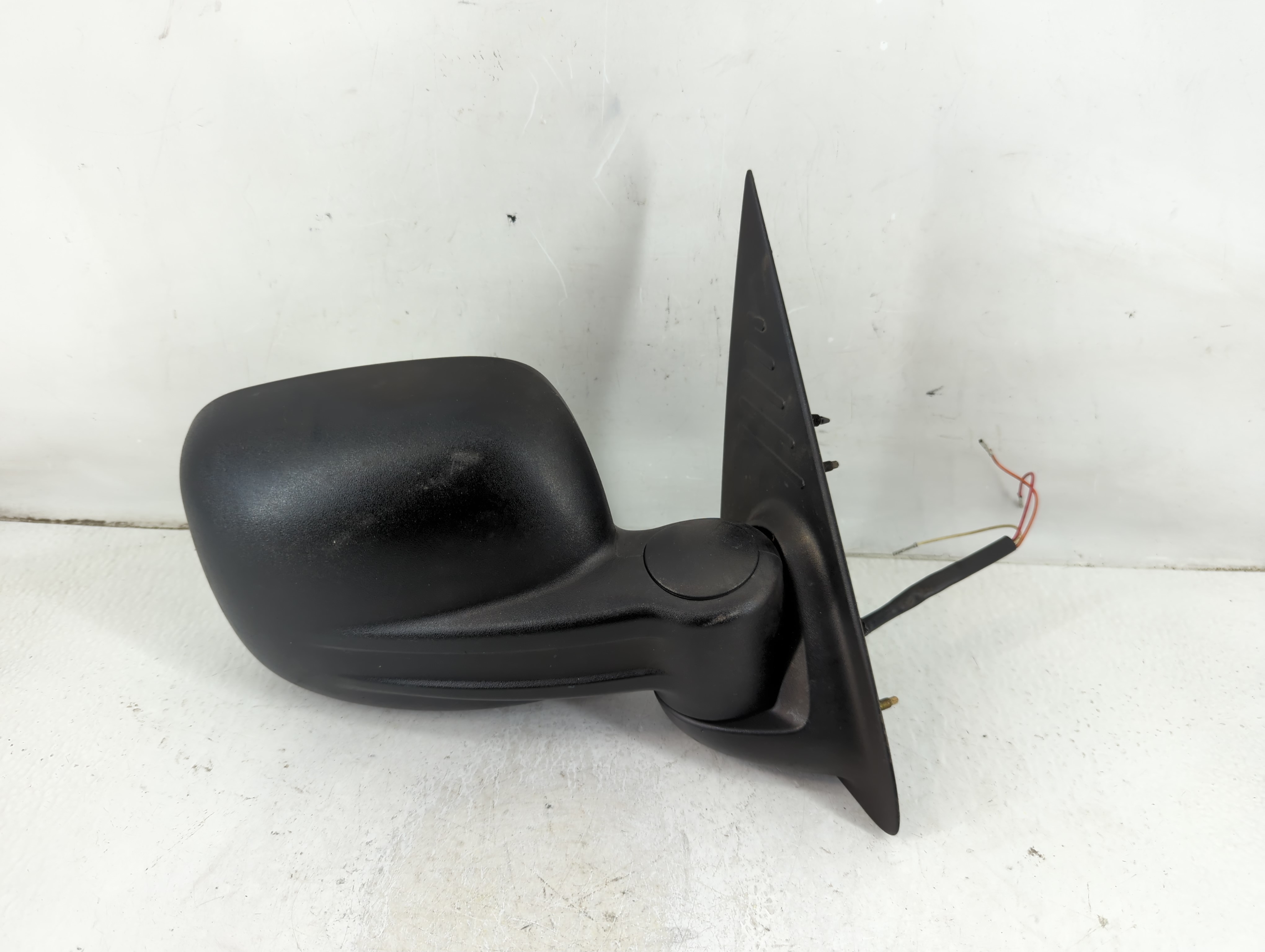 2002-2007 Jeep Liberty Passenger Right Side View Power Door Mirror Black 1114759 - Oemusedautoparts1.com