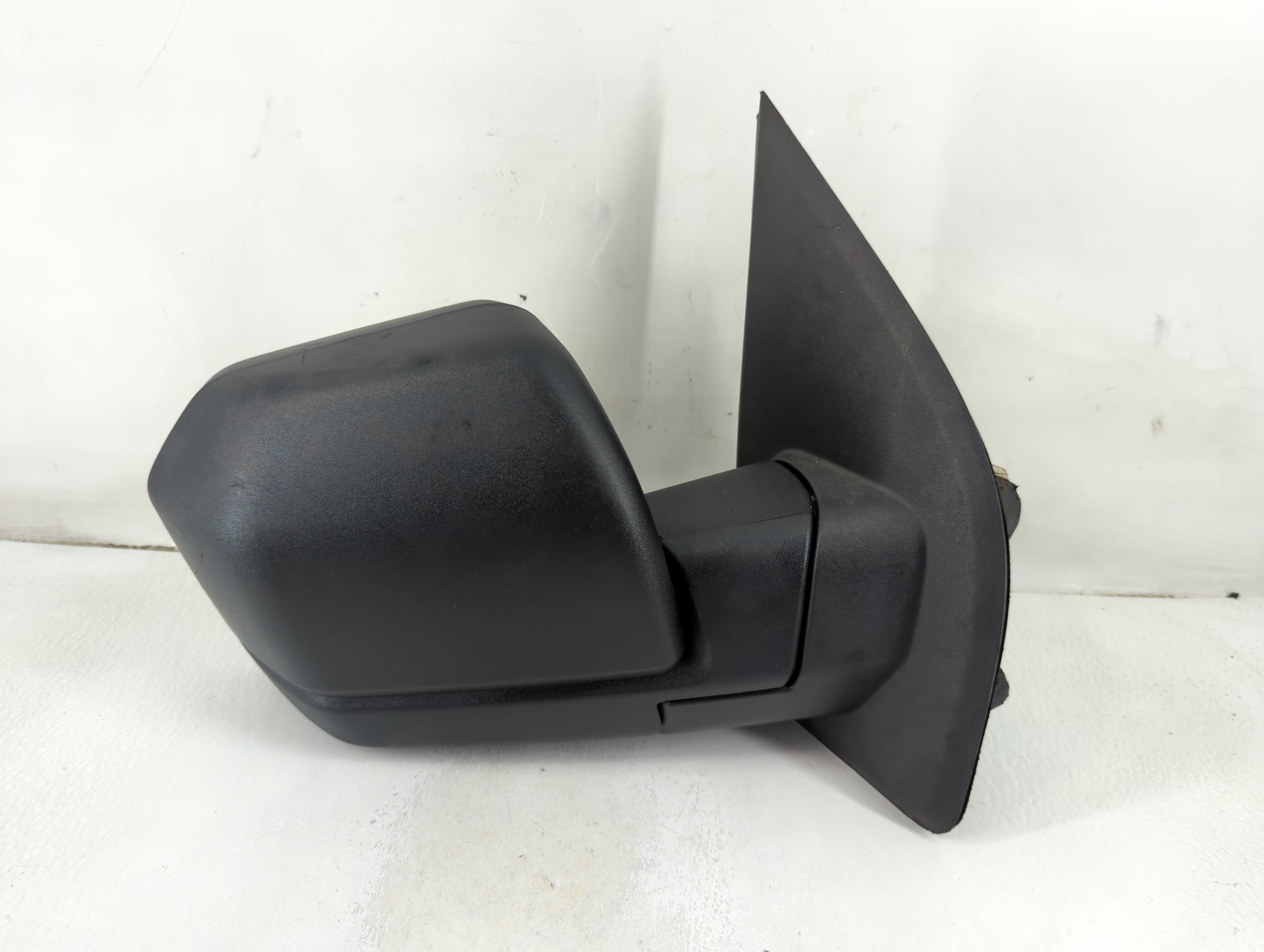 2015-2018 Ford F-150 Passenger Right Side View Power Door Mirror Black 1114762 - Oemusedautoparts1.com
