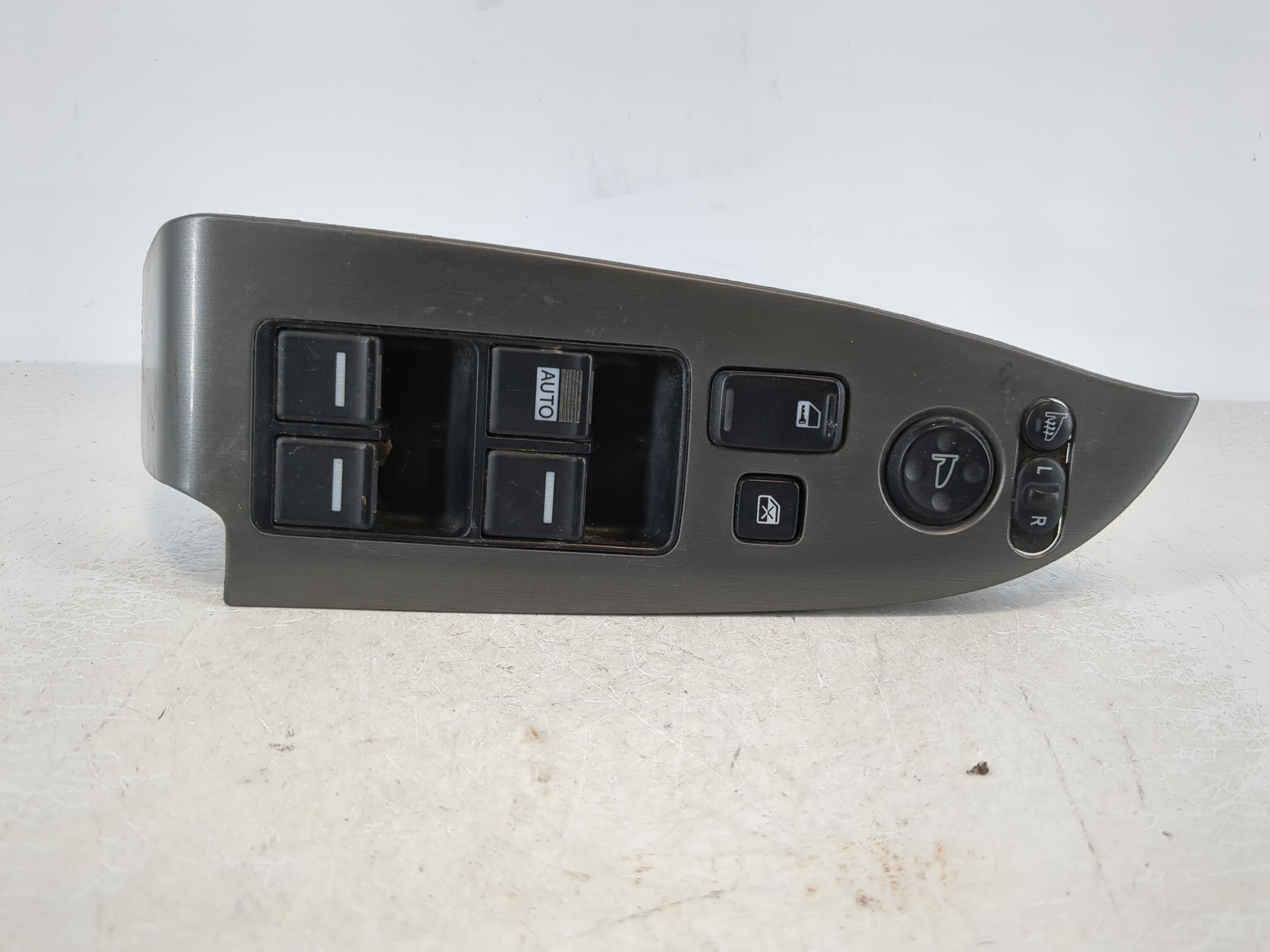 2005-2010 Honda Odyssey Driver Left Door Master Power Window Switch 1114842 - Oemusedautoparts1.com