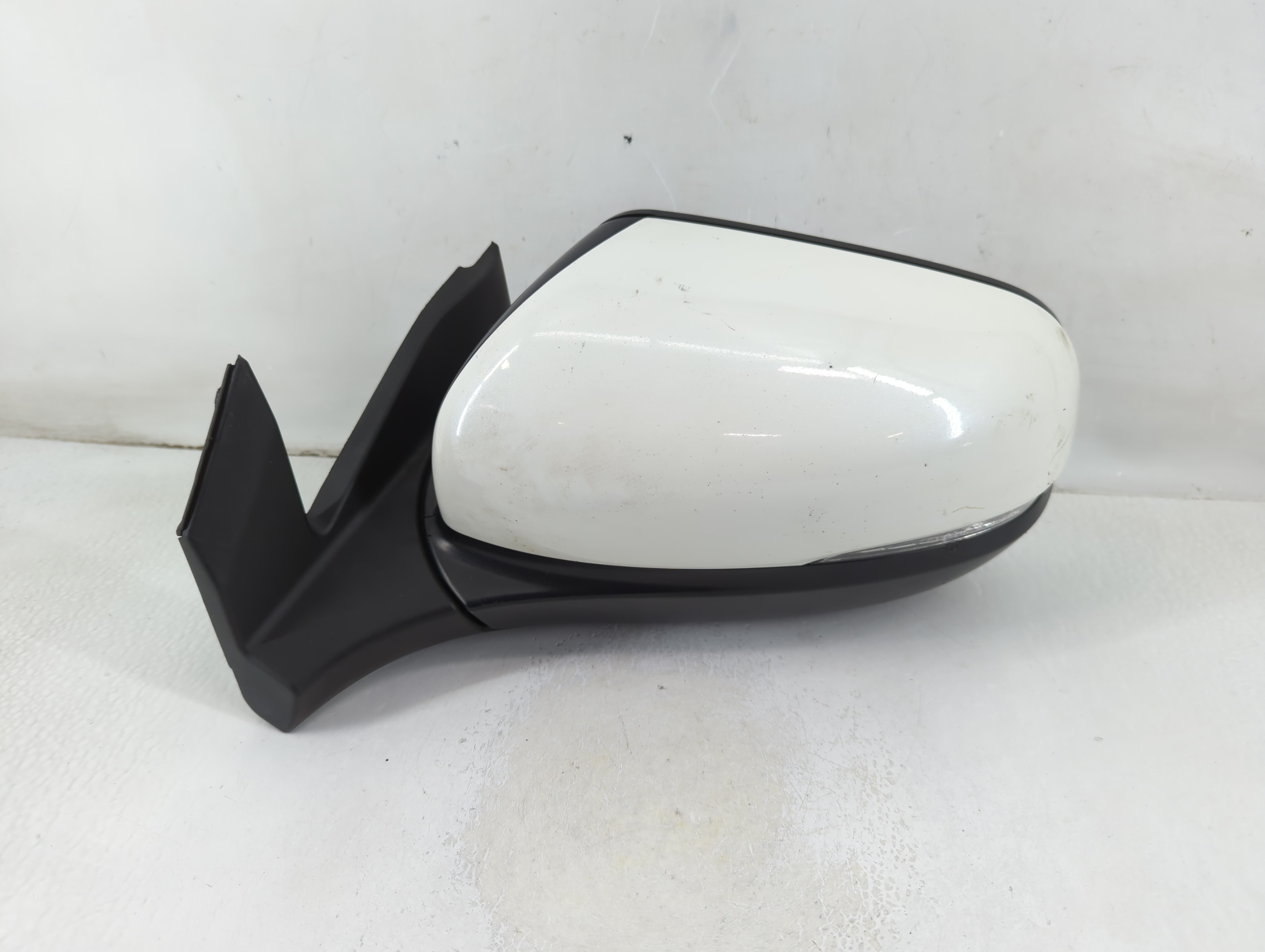 2019-2022 Honda Pilot Driver Left Side View Power Door Mirror White 1114886 - Oemusedautoparts1.com