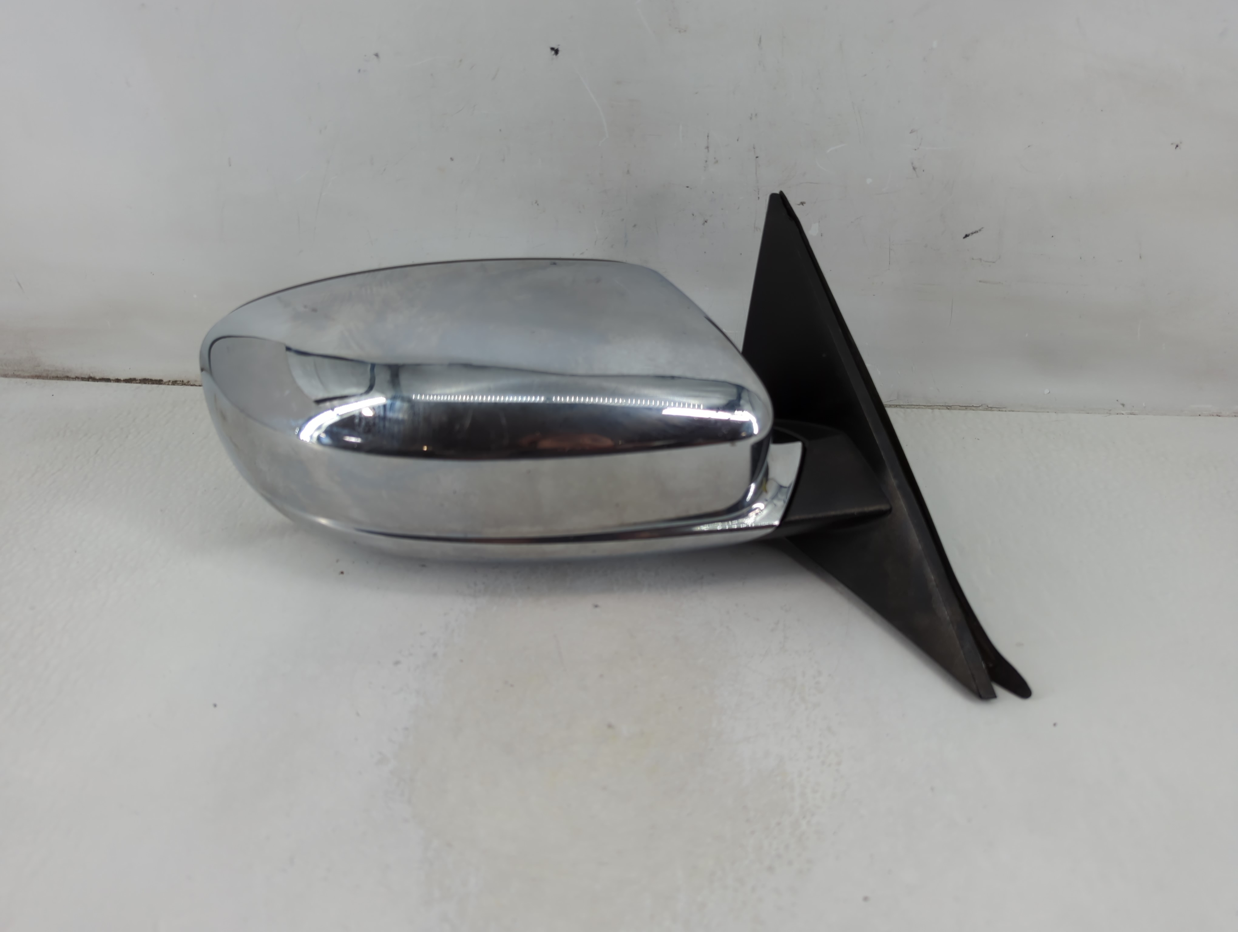 2011-2014 Chrysler 300 Passenger Right Side View Power Door Mirror 1114887 - Oemusedautoparts1.com