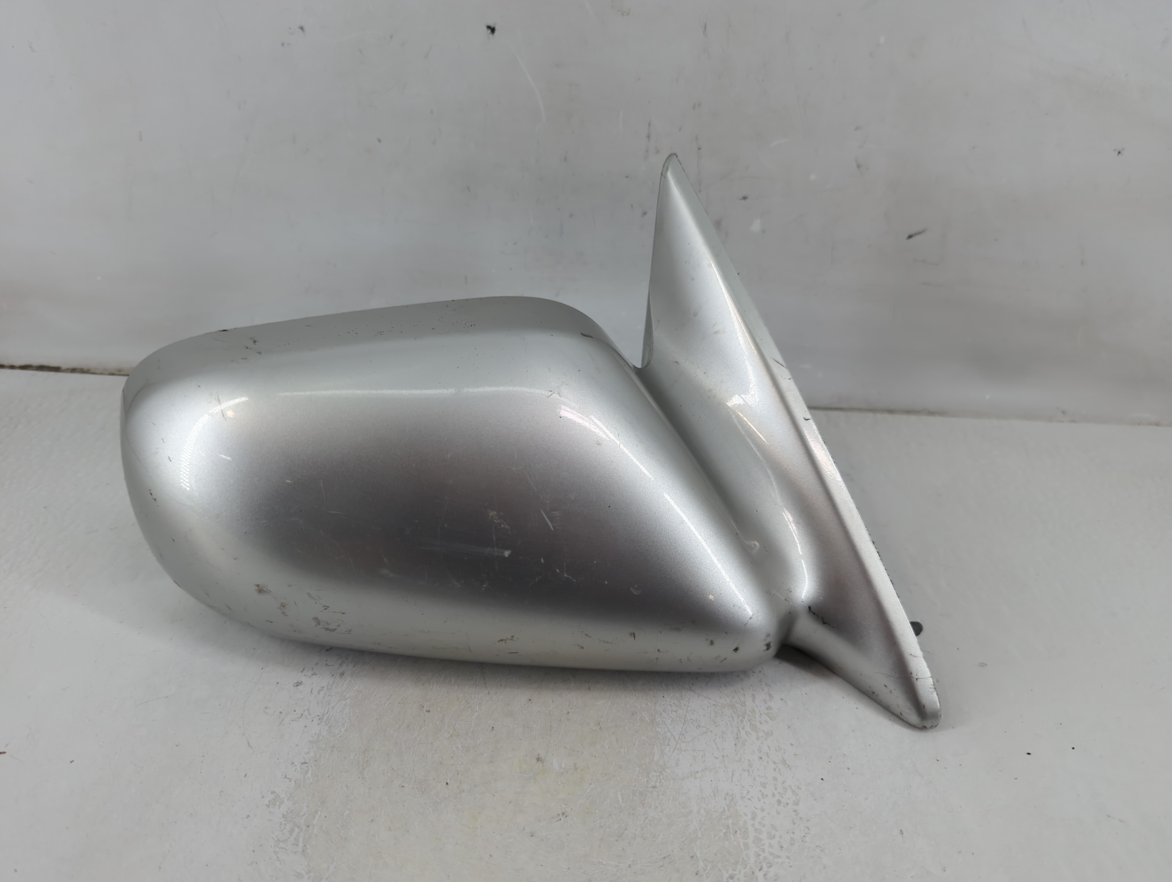 1997-2001 Toyota Camry Passenger Right Side View Power Door Mirror Grey 1114900 - Oemusedautoparts1.com