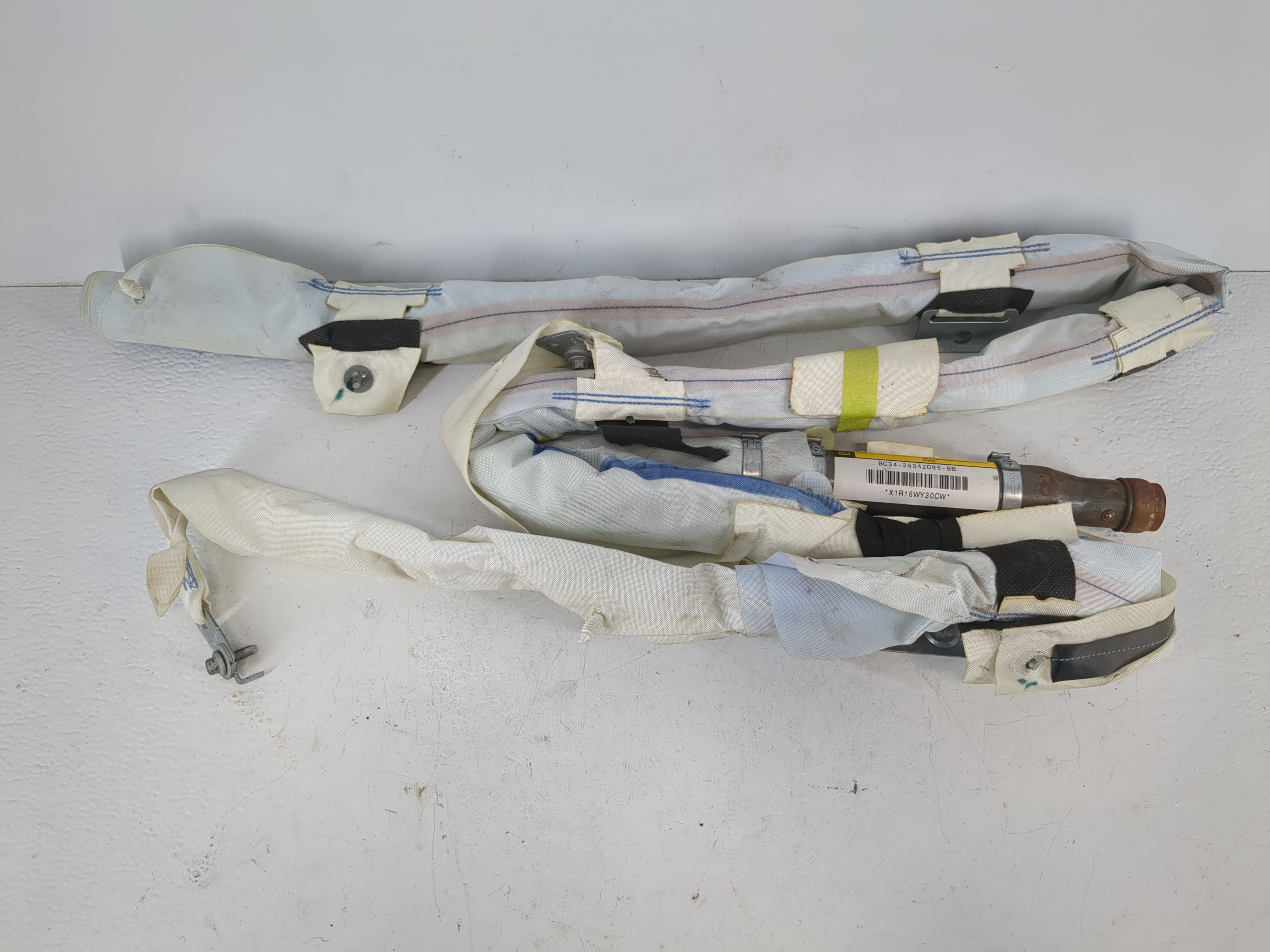 Picture of 1998-1998 Volvo V70 Passenger Curtain Air Bag Oem 1114938
