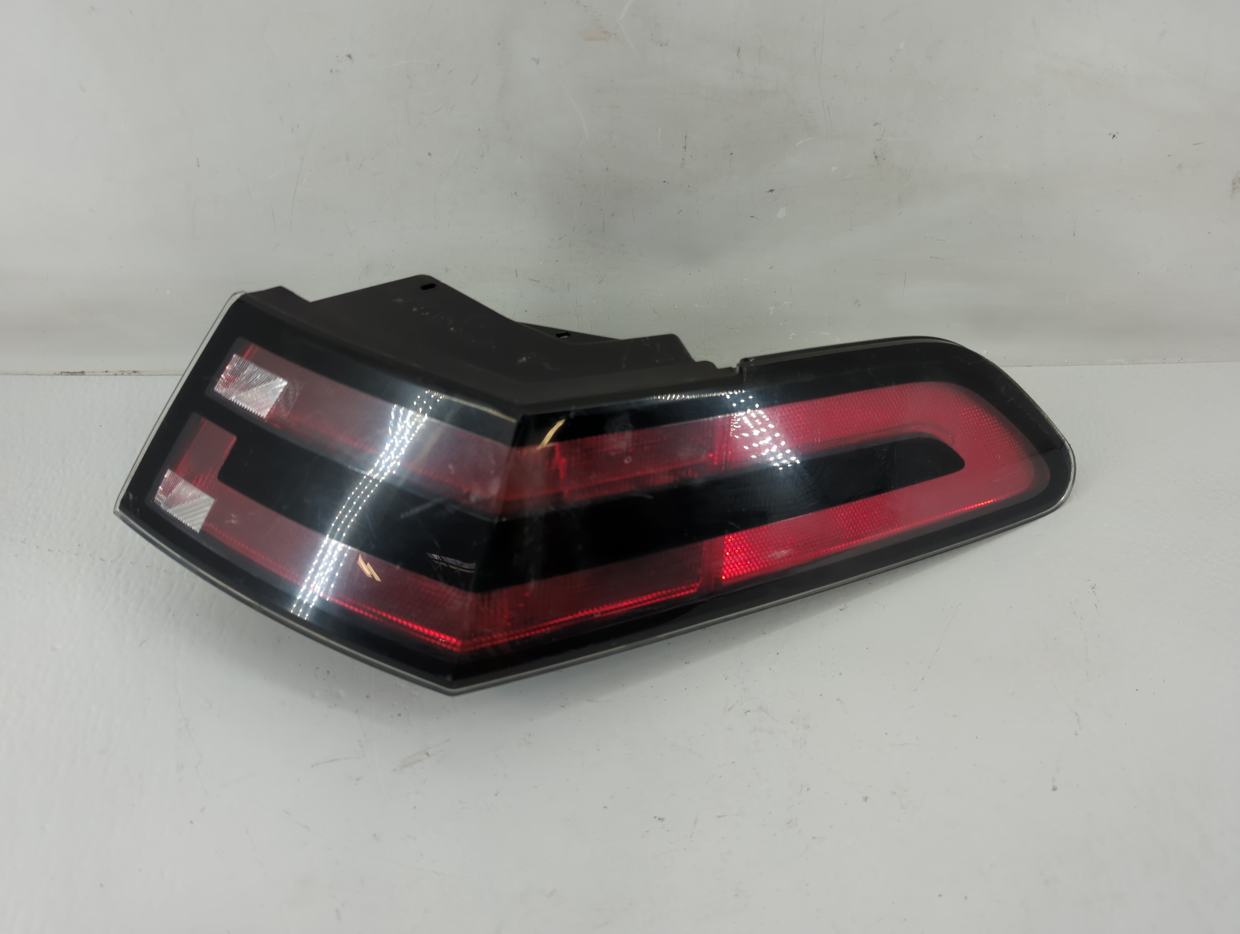 2011-2015 Chevrolet Volt Passenger Right Side Tail Light Taillight Oem 1114955 - Oemusedautoparts1.com