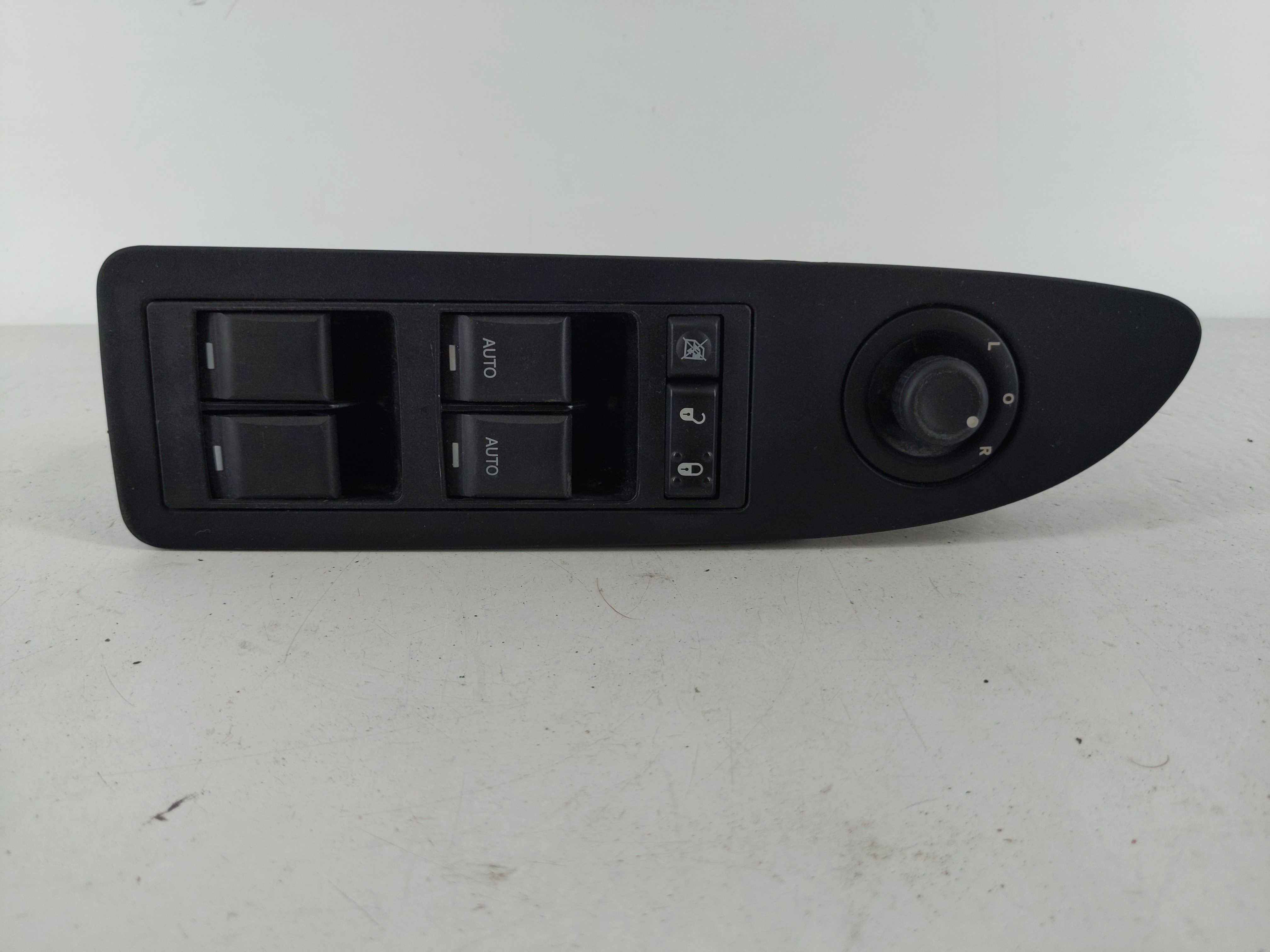 Picture of 2011-2014 Chrysler 200 Driver Left Door Master Power Window Switch 1114960