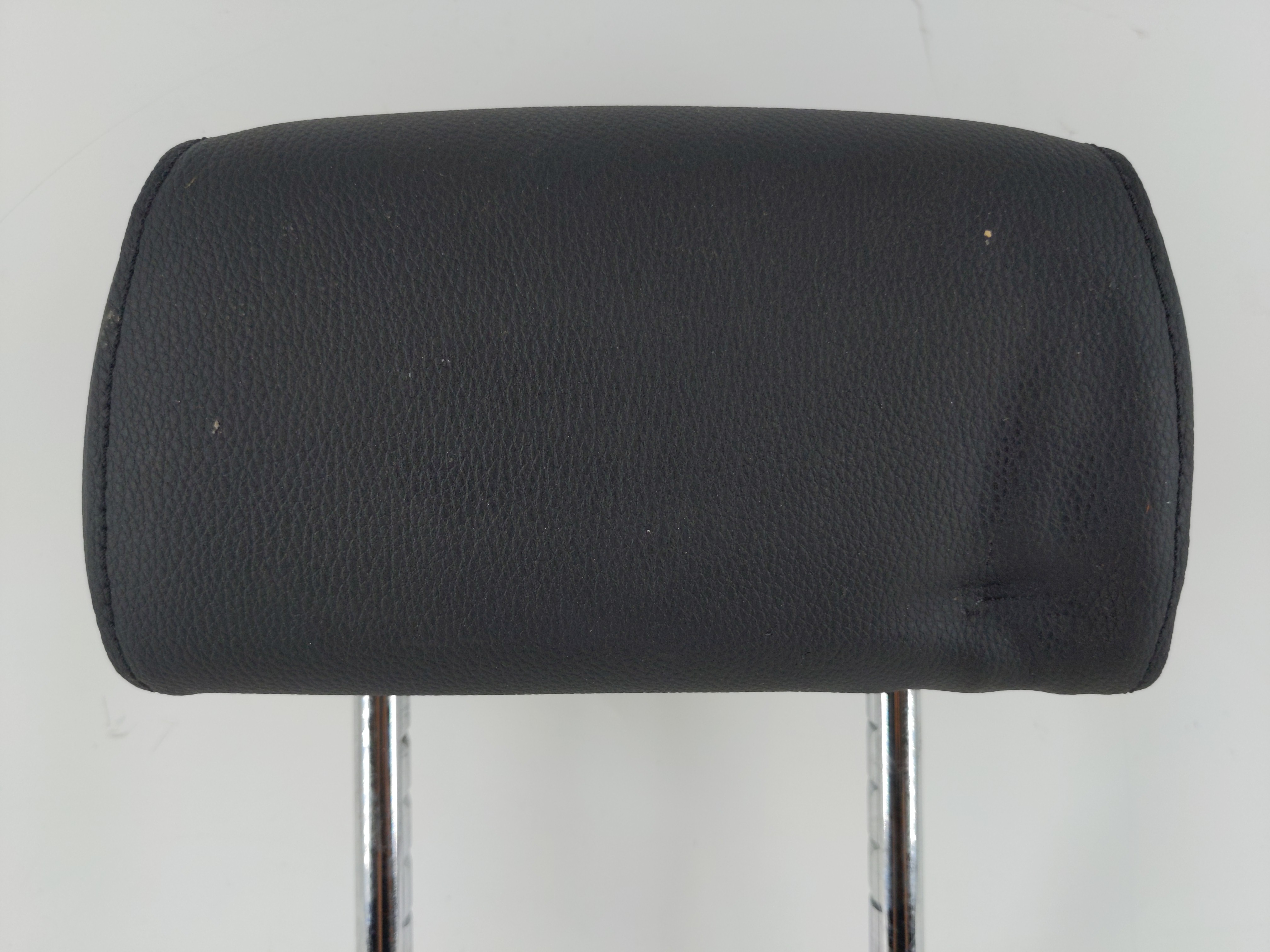 2007-2013 Bmw 328i Headrest Head Rest Rear Center Seat Black 1115354 - Oemusedautoparts1.com