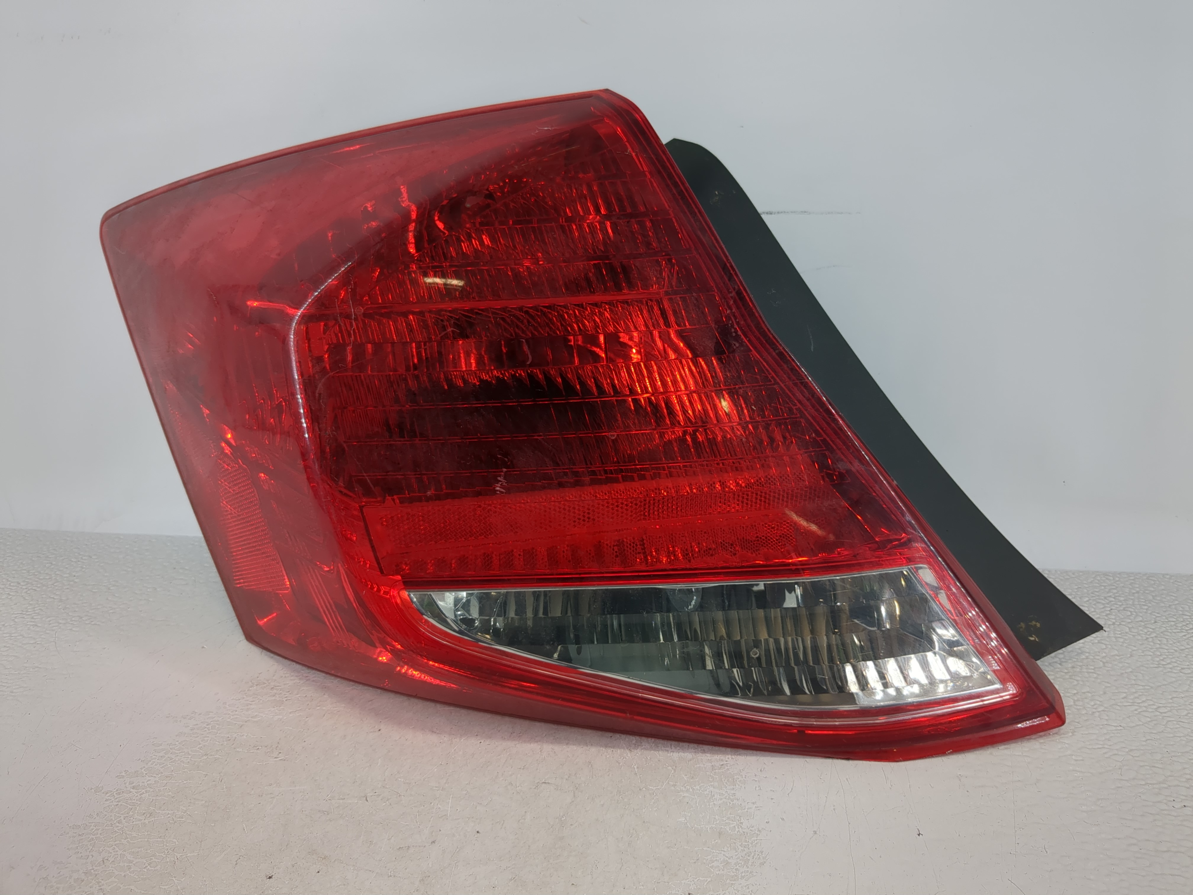 Picture of 2008-2012 Honda Accord Passenger Right Side Tail Light Taillight Oem 1116042