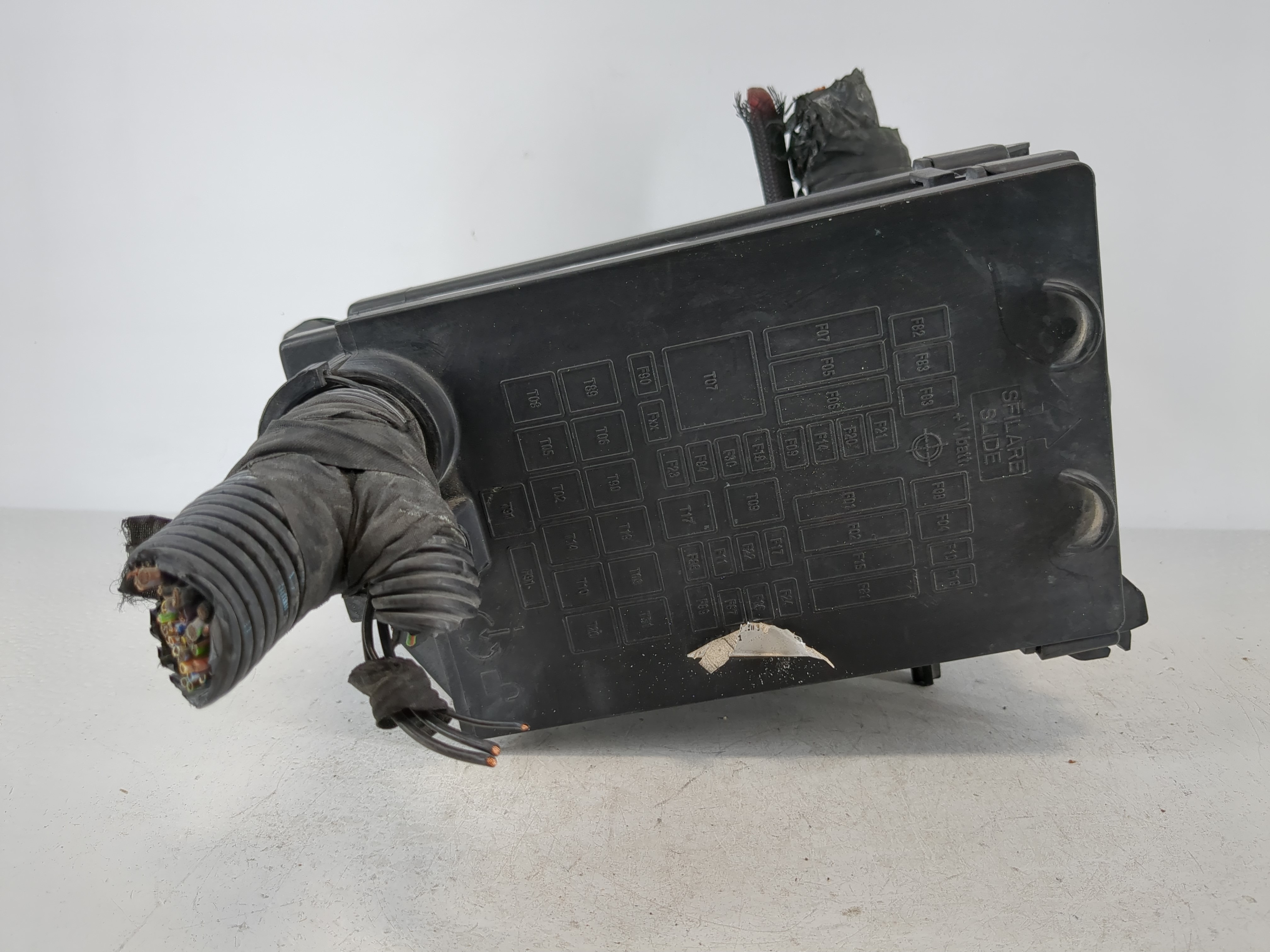 2015-2021 Jeep Renegade Fusebox Fuse Box Relay Module 52027004 1116075 - Oemusedautoparts1.com