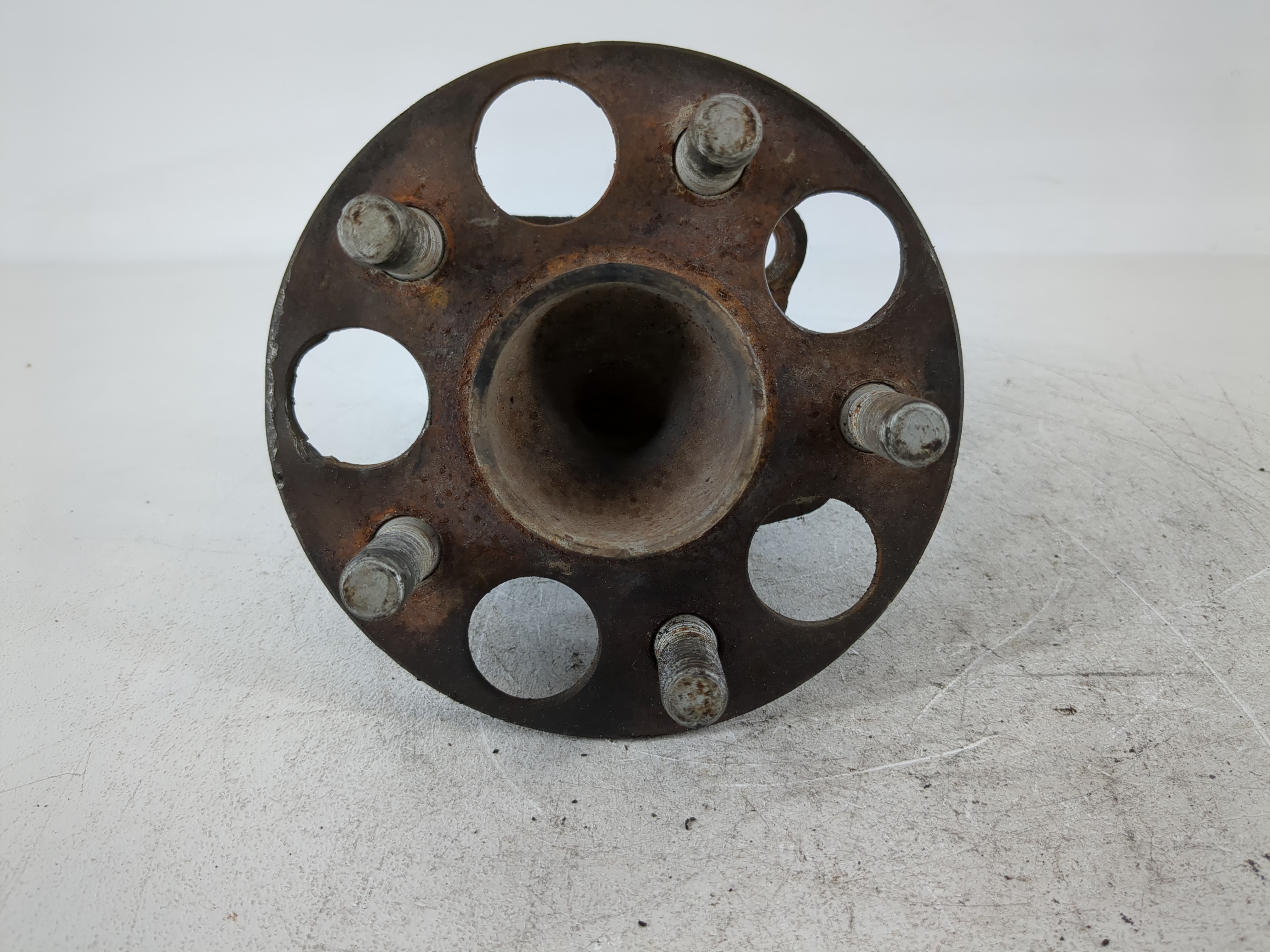 Picture of 2010-2015 Toyota Prius Driver Front Wheel Hub Oem 1116120