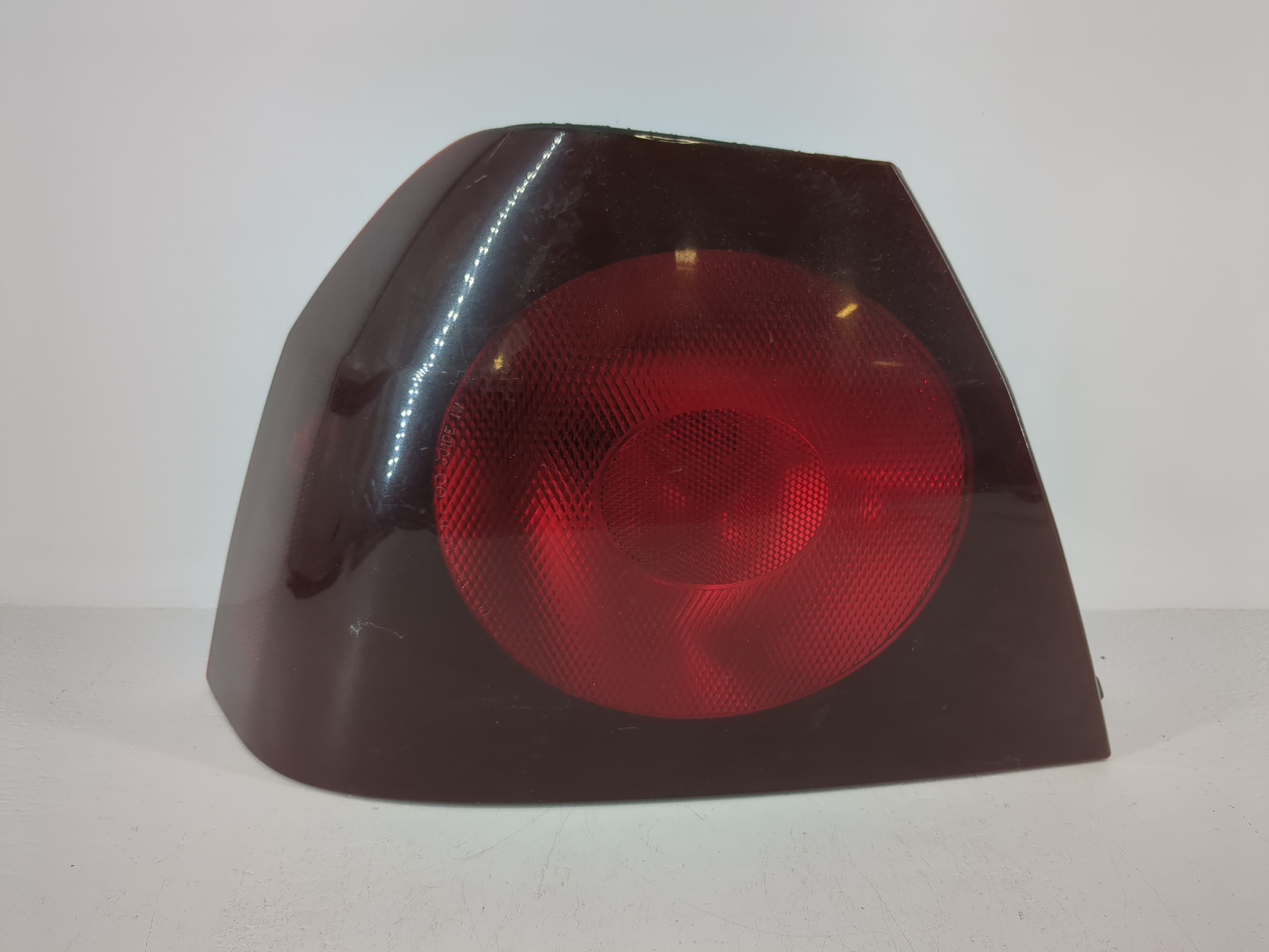 Picture of 2002-2004 Chevrolet Impala Driver Left Side Tail Light Taillight Oem 1116137