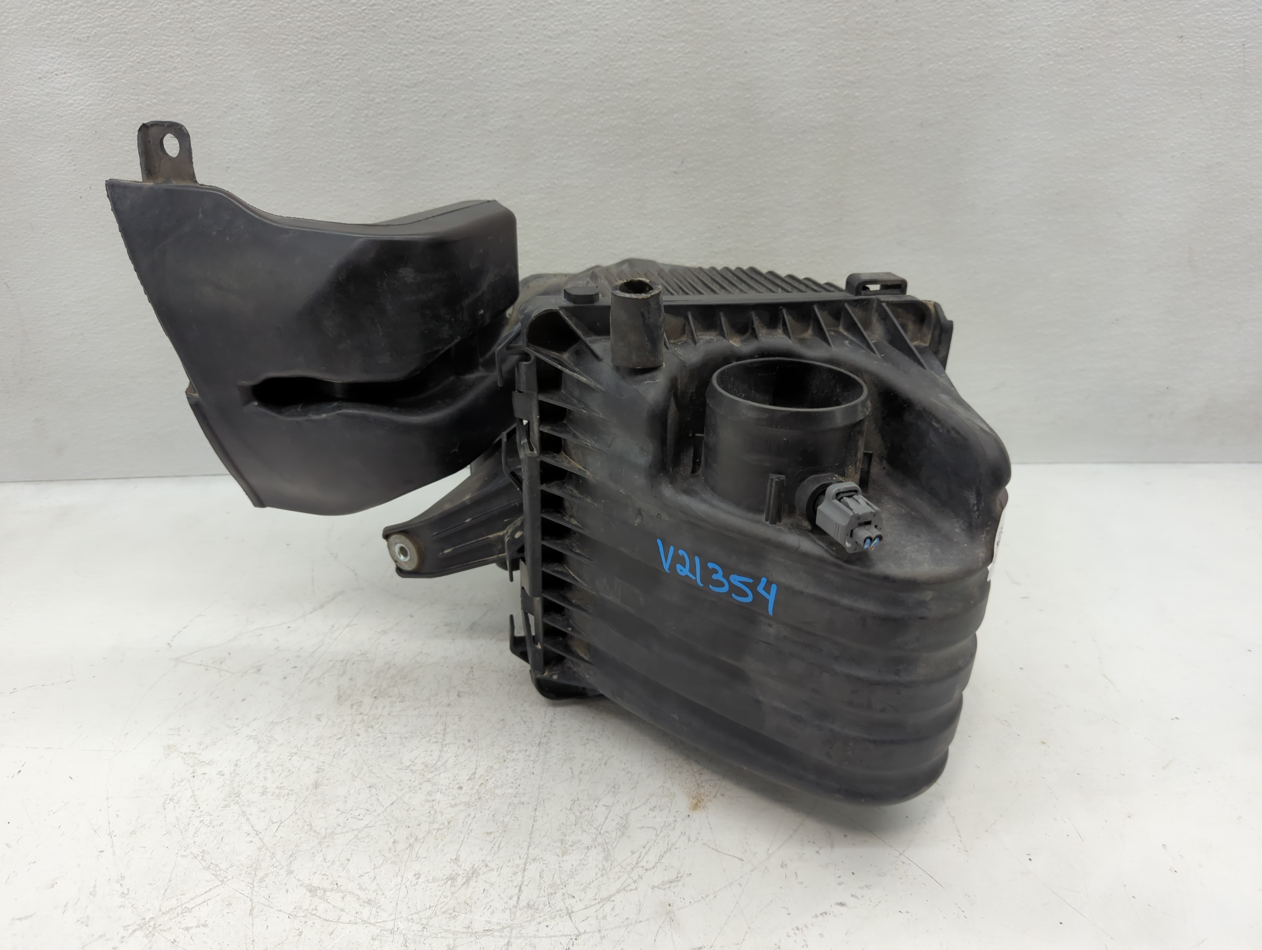2011-2014 Chrysler 200 Air Cleaner Intake-duct Hose Tube 1116250 - Oemusedautoparts1.com