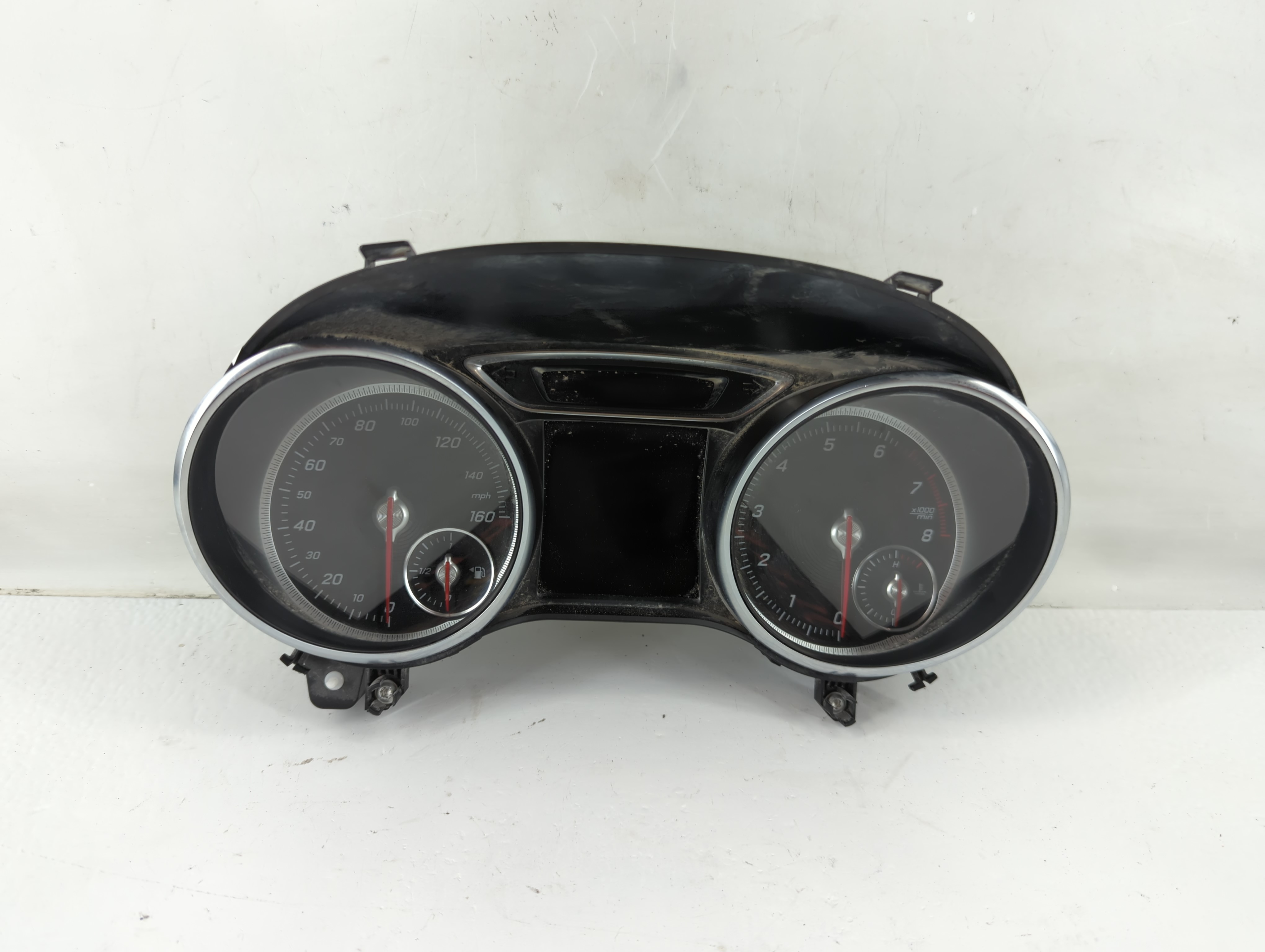 2018-2019 Mercedes-benz Gla250 Speedometer Instrument Cluster Gauges 1116280 - Oemusedautoparts1.com