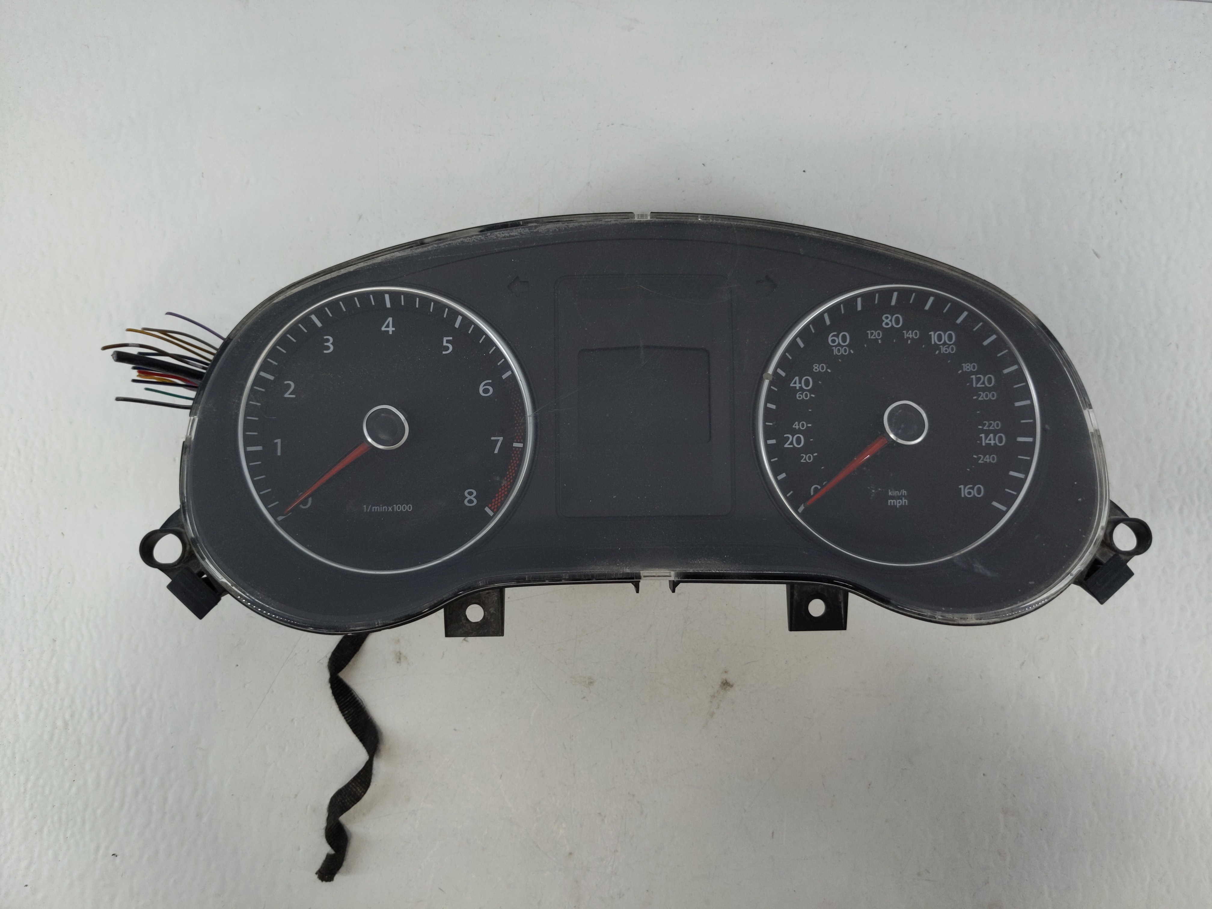 Picture of 2014-2014 Volkswagen Jetta Speedometer Instrument Cluster Gauges 1116452