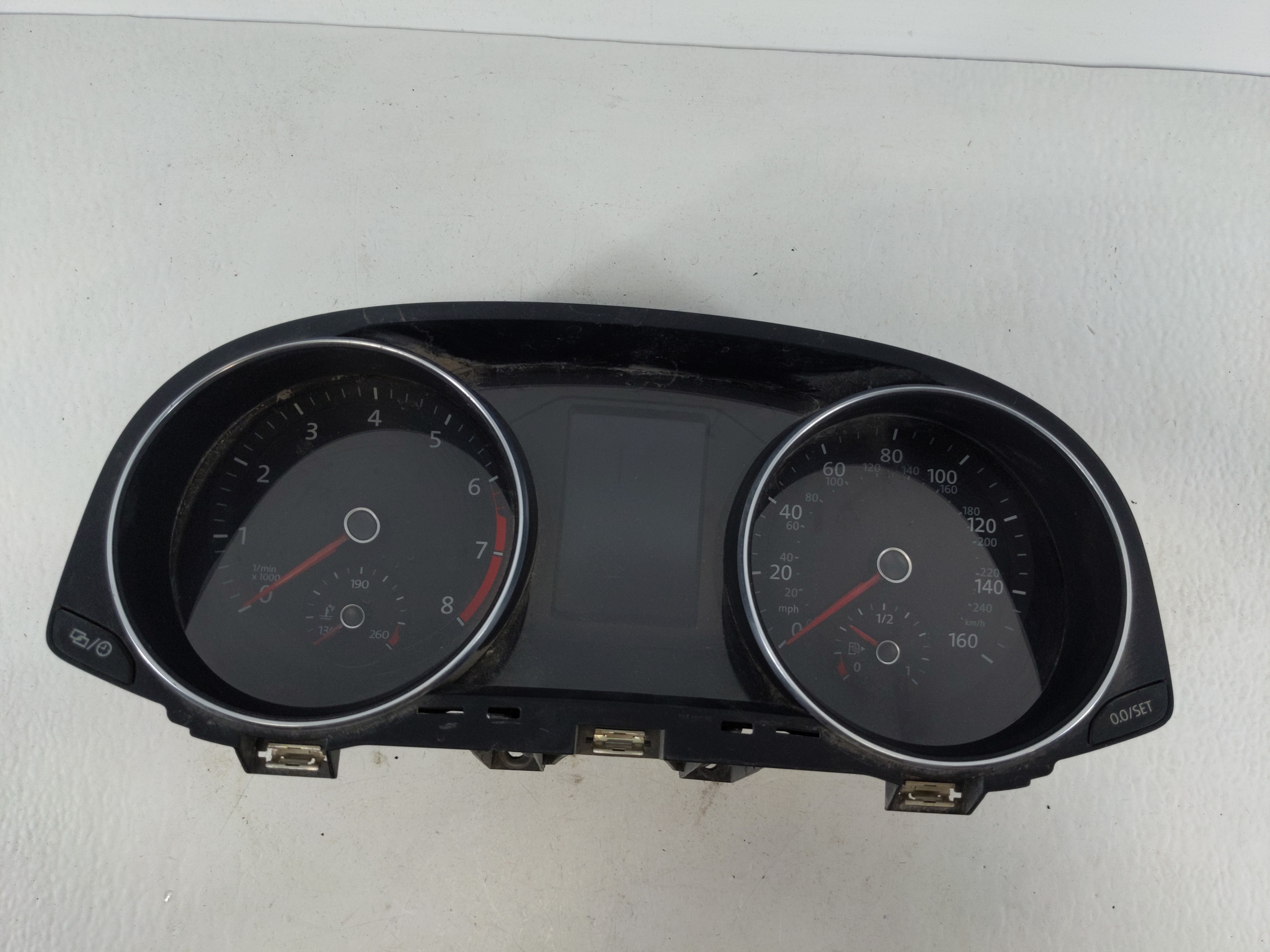 Picture of 2016-2019 Volkswagen Passat Speedometer Instrument Cluster Gauges 1116483