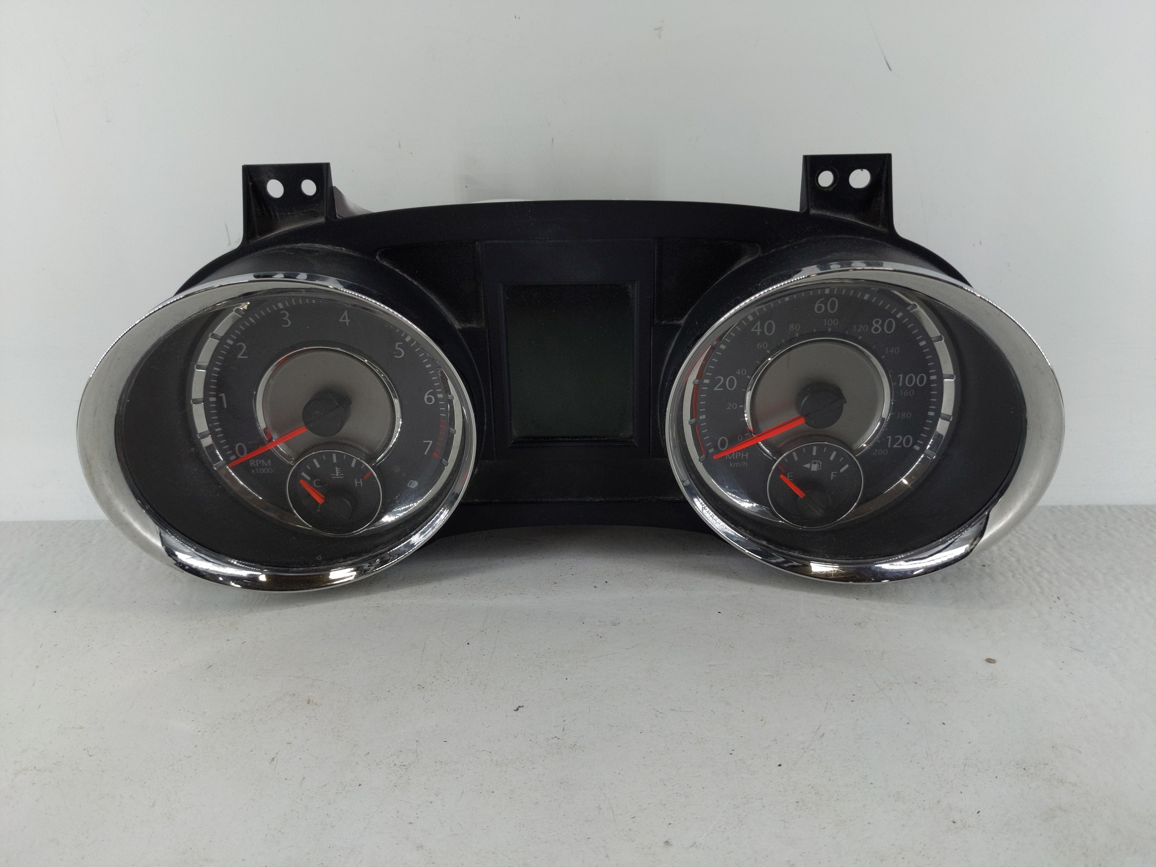 2013-2014 Chrysler Town & Country Speedometer Instrument Cluster Gauges 1116557 - Oemusedautoparts1.com