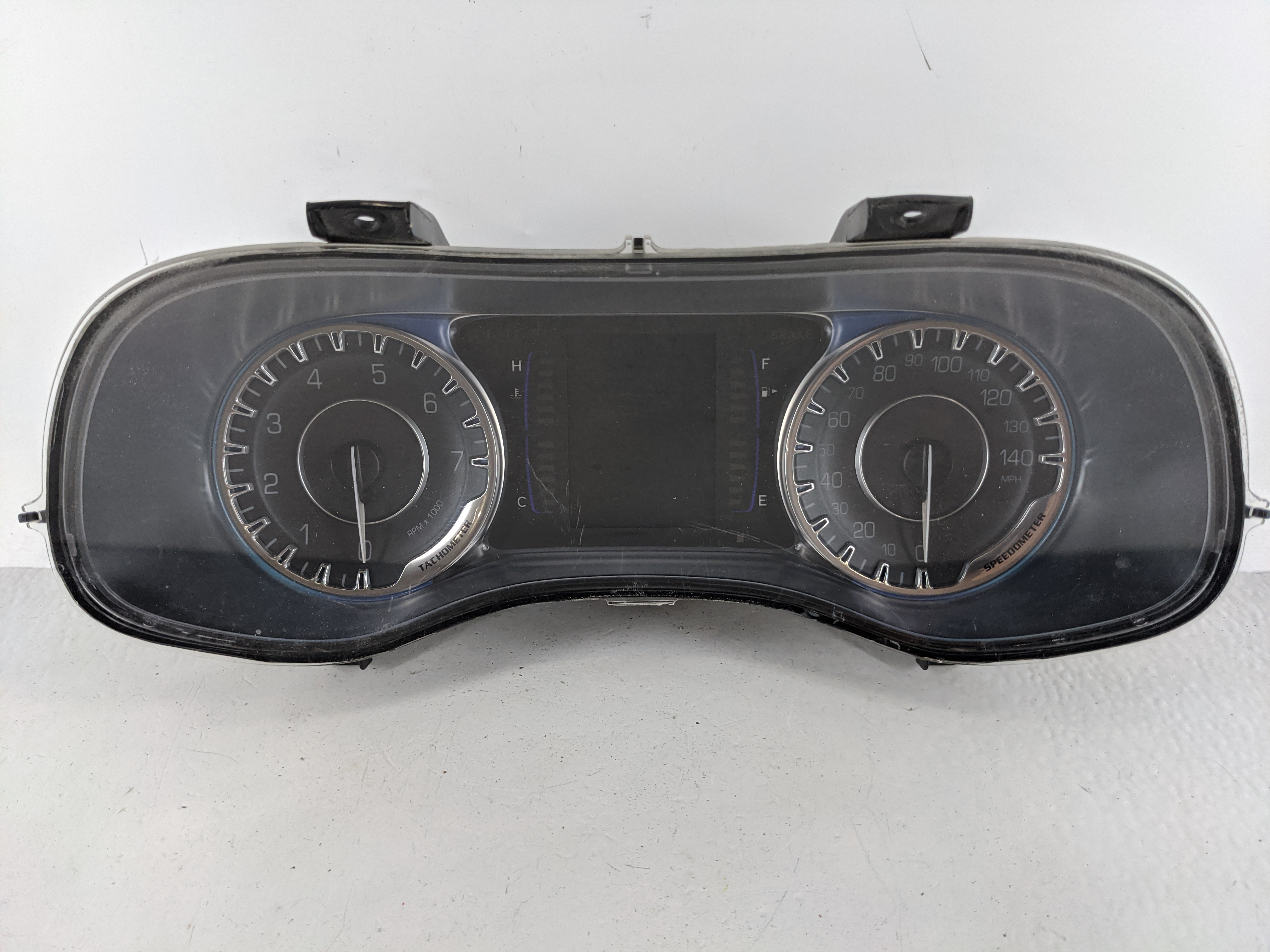Picture of 2016-2016 Chrysler 200 Speedometer Instrument Cluster Gauges P68259070ab 1116561