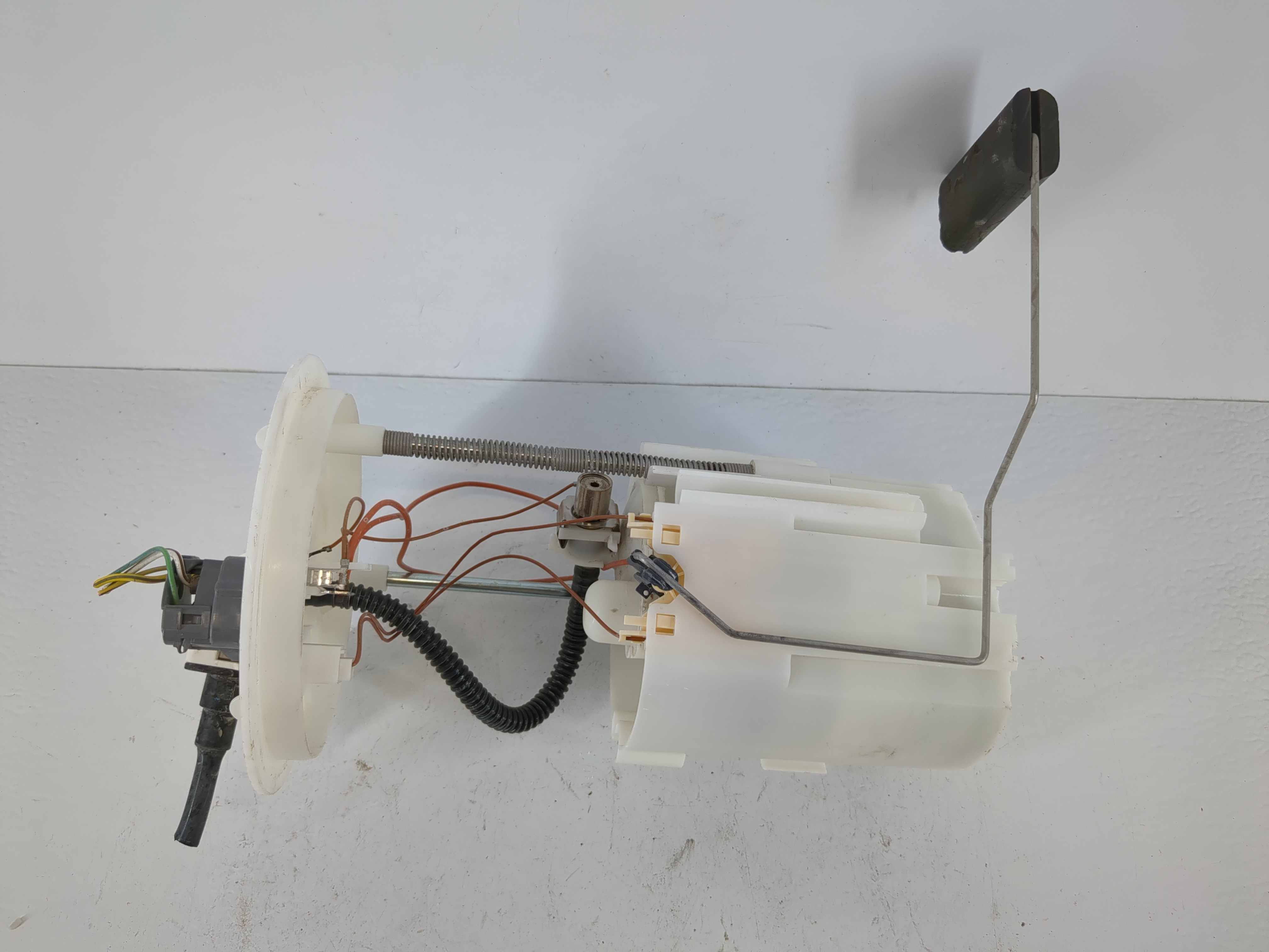 Picture of 2017-2019 Ford Escape Electrical Gas Fuel Pump Assembly 1116606