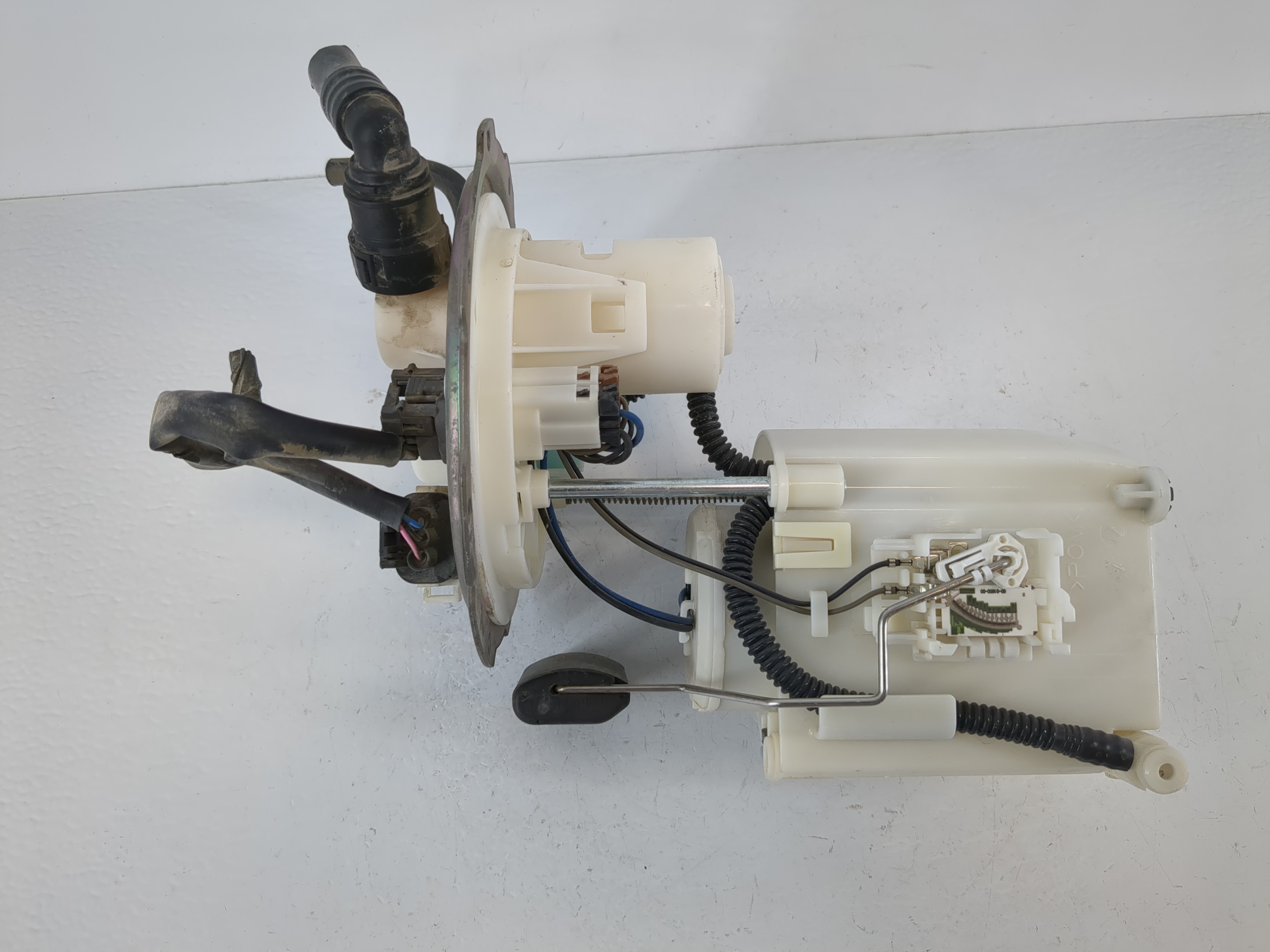 Picture of 2014-2016 Kia Forte Electrical Gas Fuel Pump Assembly 1116628
