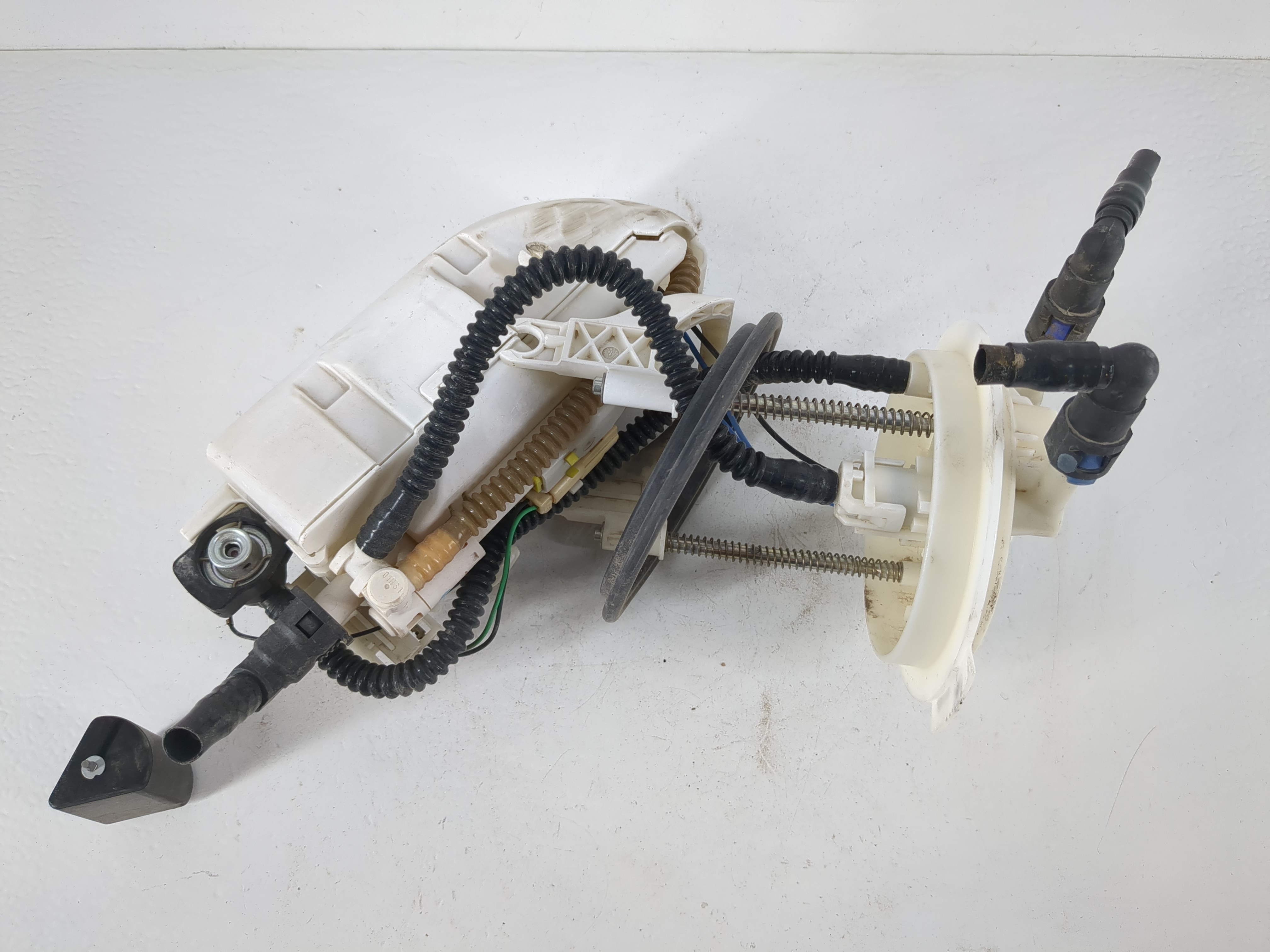 2004-2007 Cadillac Cts Electrical Gas Fuel Pump Assembly 1116644 - Oemusedautoparts1.com
