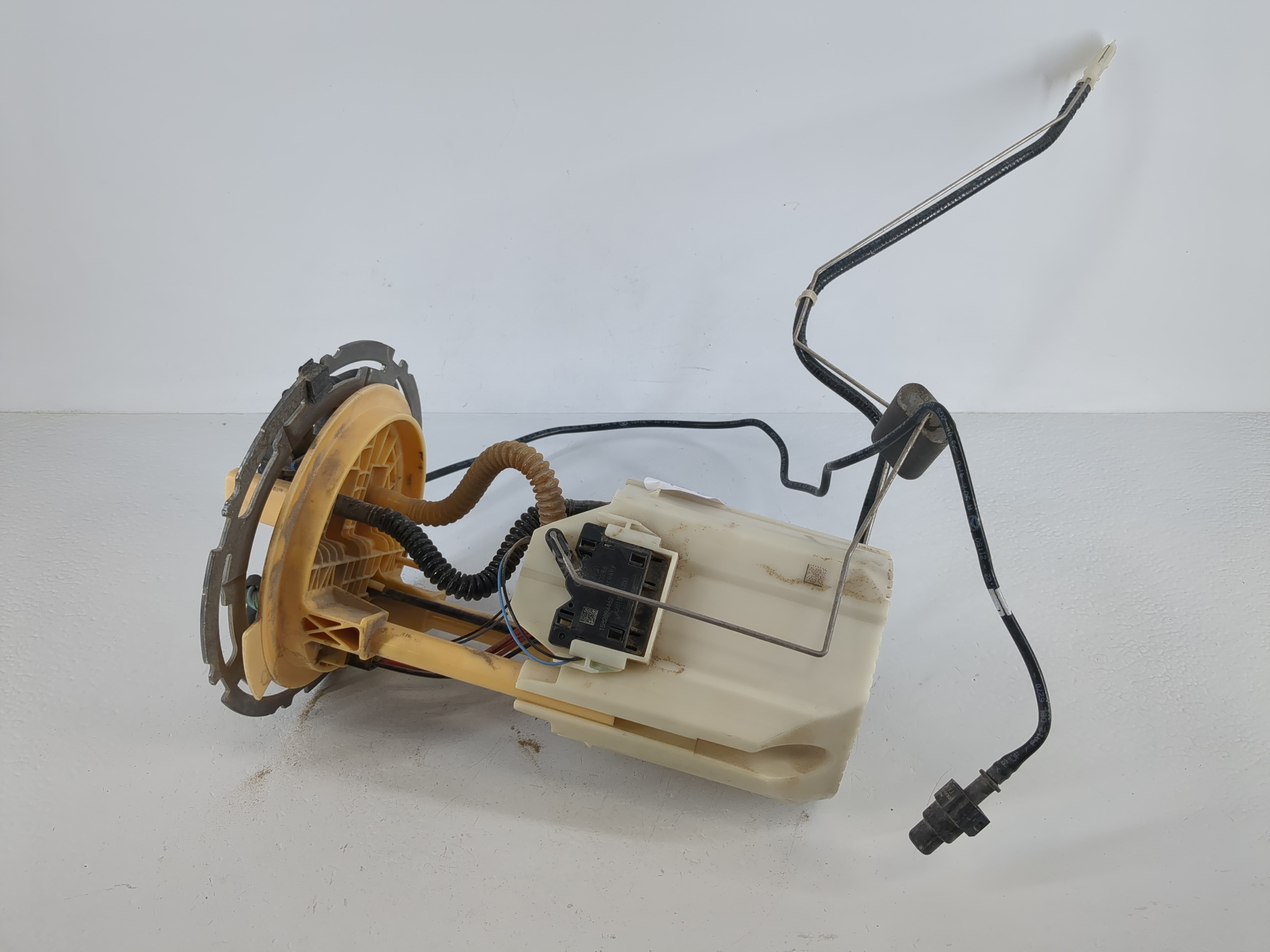 2022 Mercedes-benz Sprinter Electrical Gas Fuel Pump Assembly 1116646 - Oemusedautoparts1.com