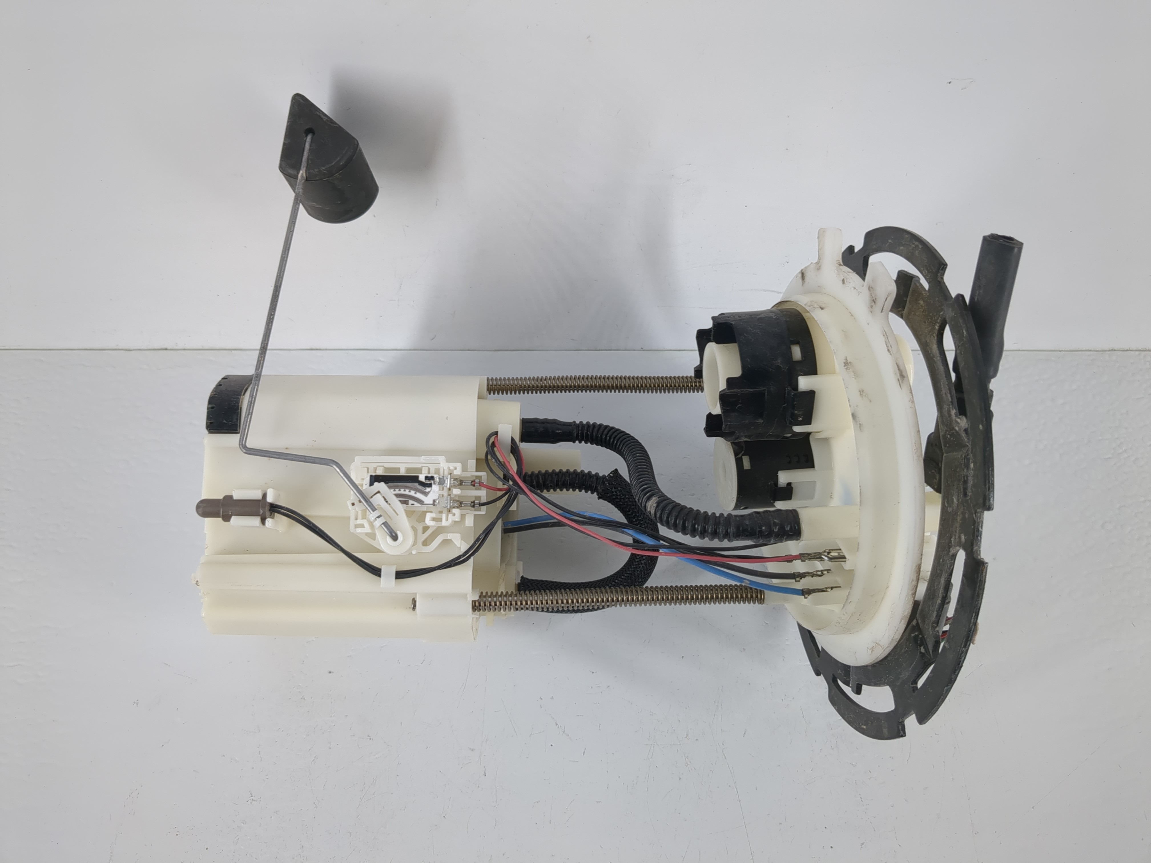 2012-2018 Nissan Versa Electrical Gas Fuel Pump Assembly 1116648 - Oemusedautoparts1.com
