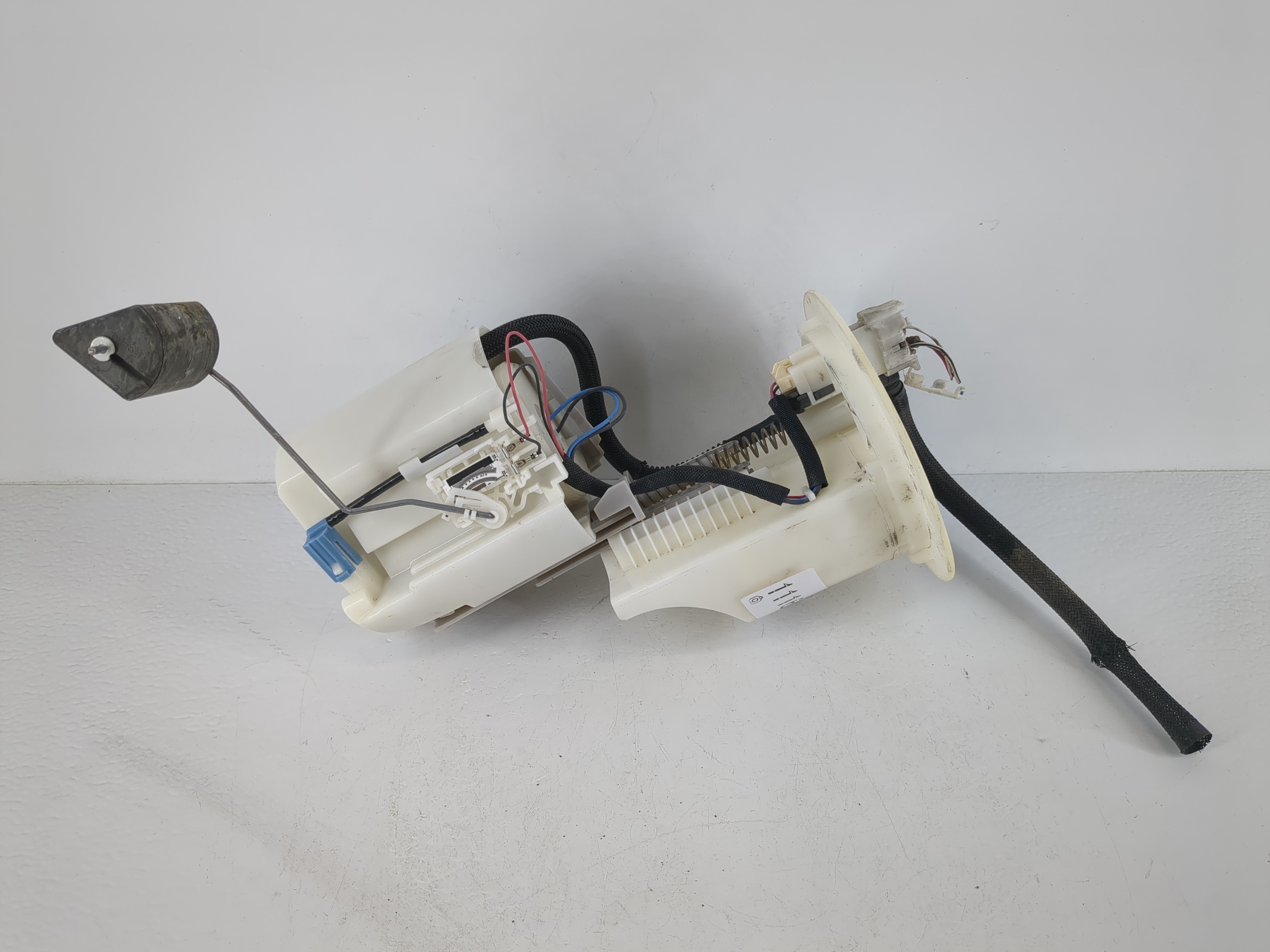Picture of 2011-2017 Lexus Ct200h Electrical Gas Fuel Pump Assembly 1116666