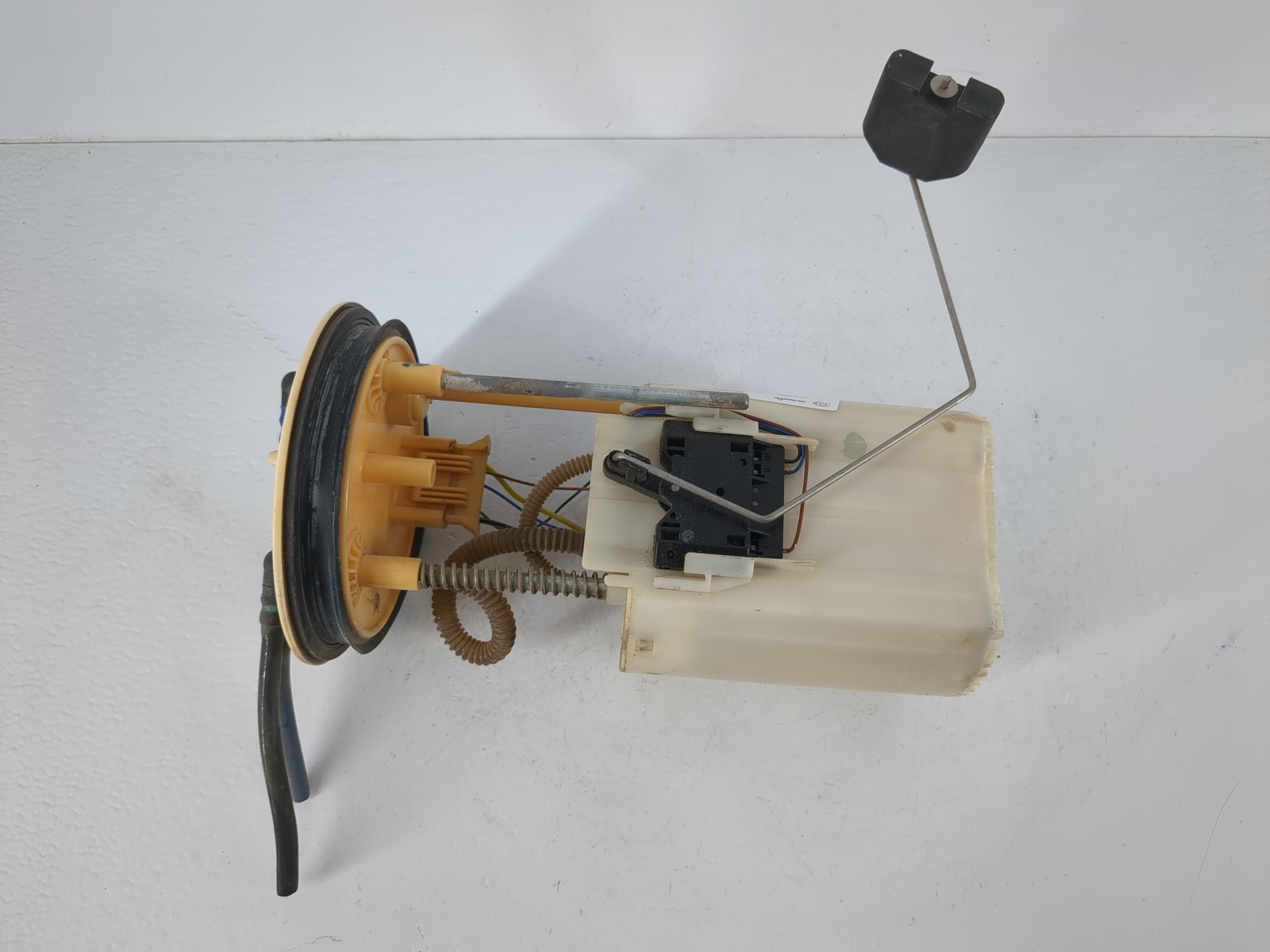 2012-2015 Volkswagen Passat Electrical Gas Fuel Pump Assembly 1116682 - Oemusedautoparts1.com