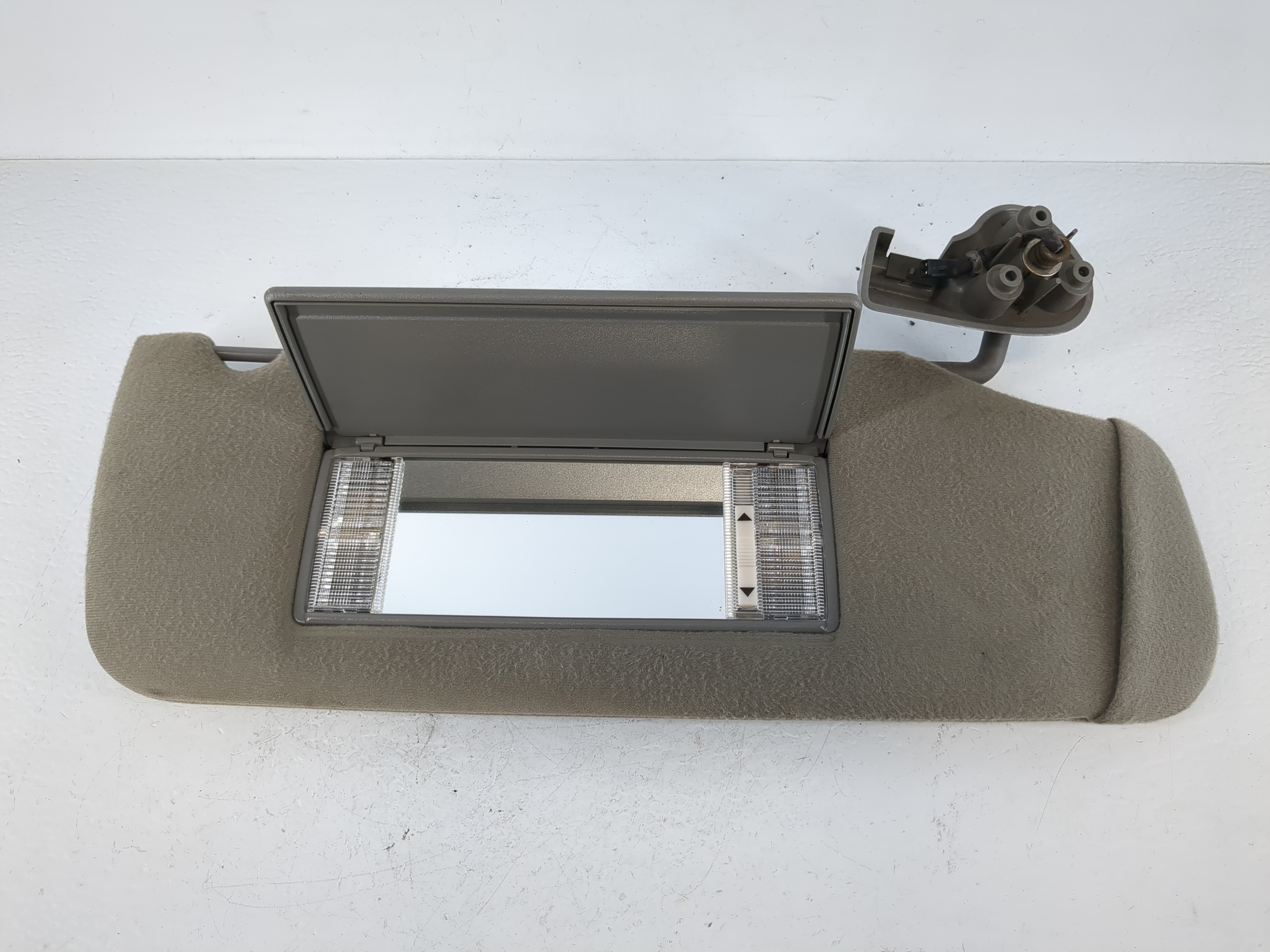 Picture of 2003-2007 Cadillac Cts Passenger Sun Visor Mirror Right Sunvisor 1116689