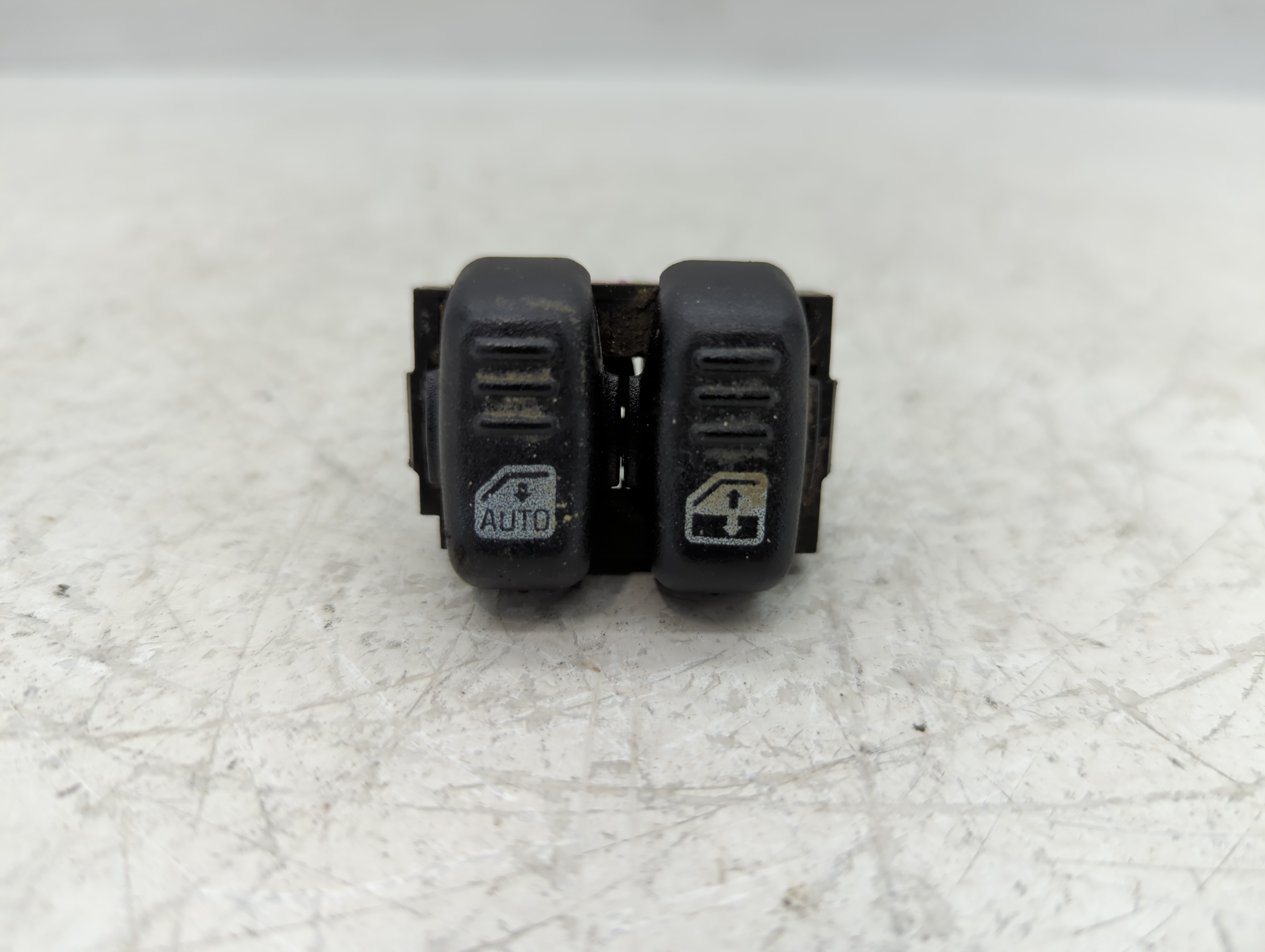 Picture of 1997-2002 Chevrolet Camaro Driver Left Door Master Power Window Switch 1116698