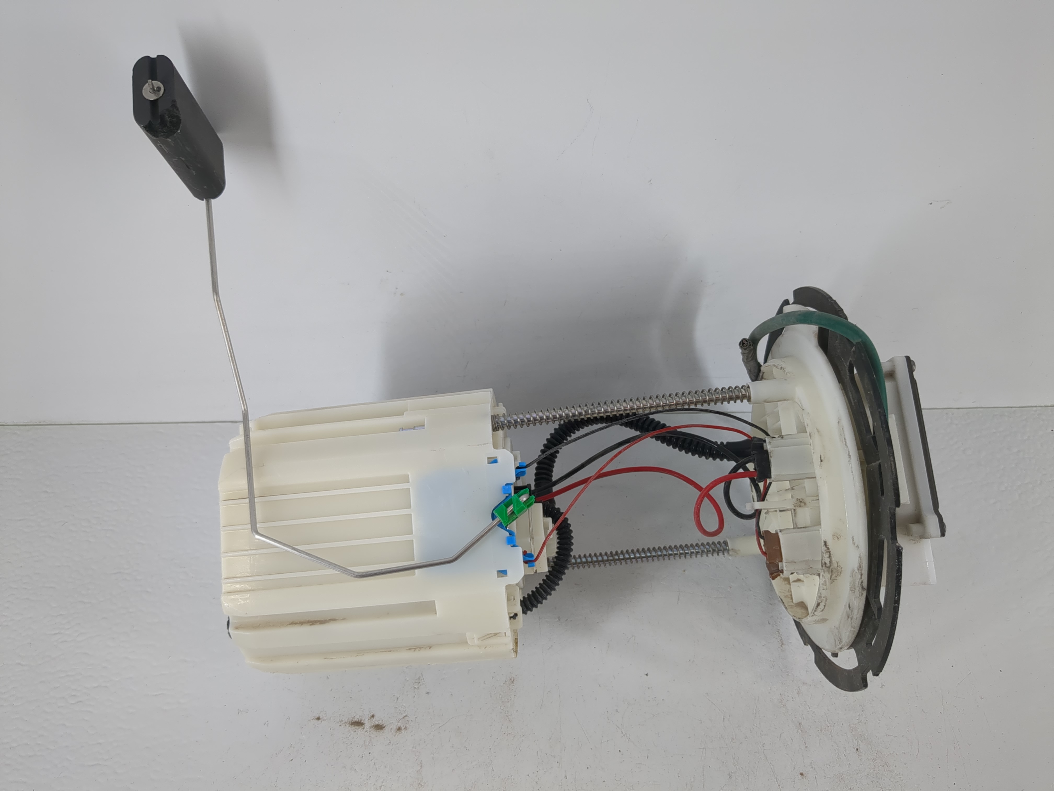 Picture of 2021-2021 Kia Sorento Electrical Gas Fuel Pump Assembly 1116969