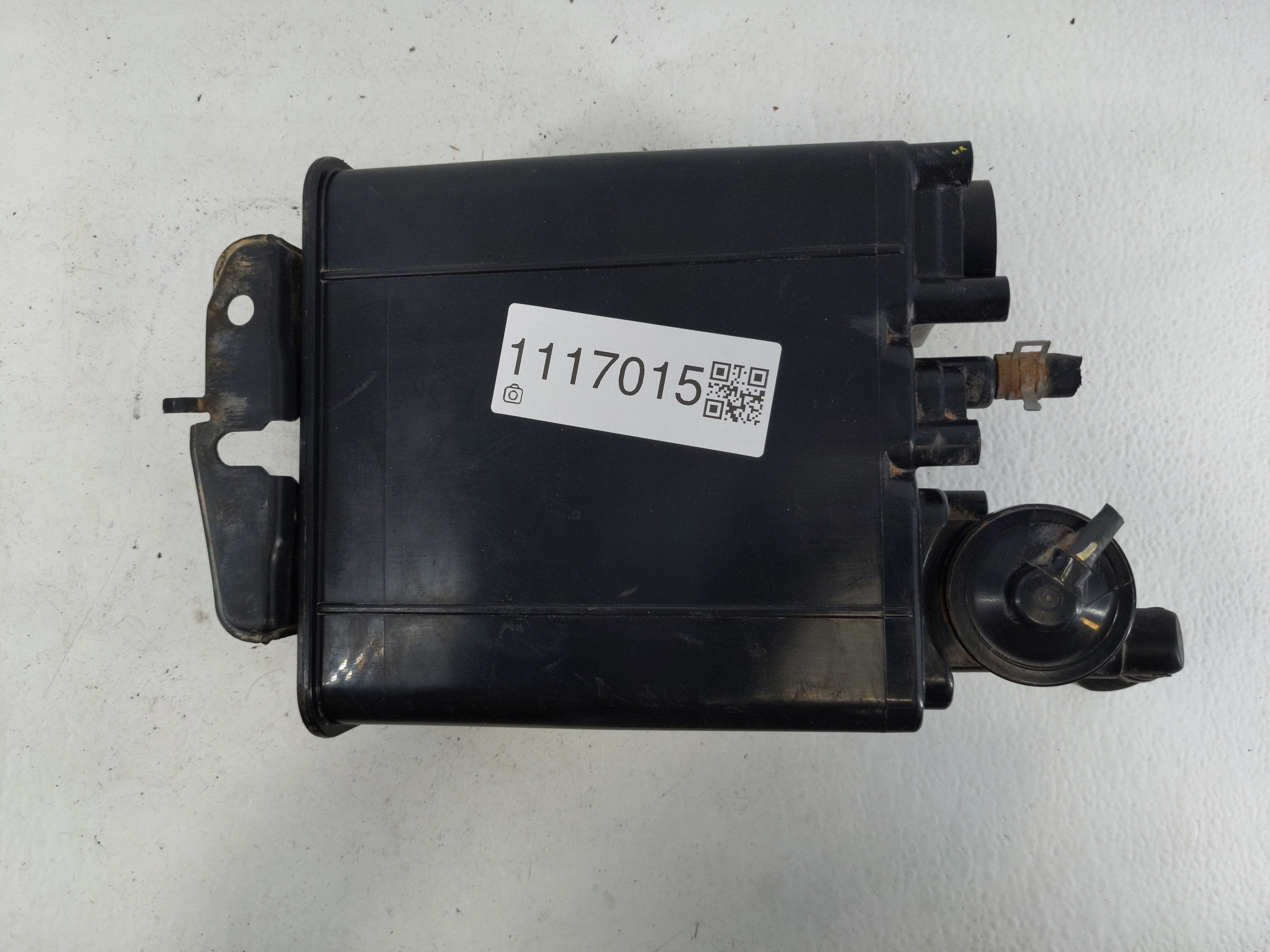 Picture of 2008 Toyota Camry Fuel Vapor Charcoal Canister 1117015