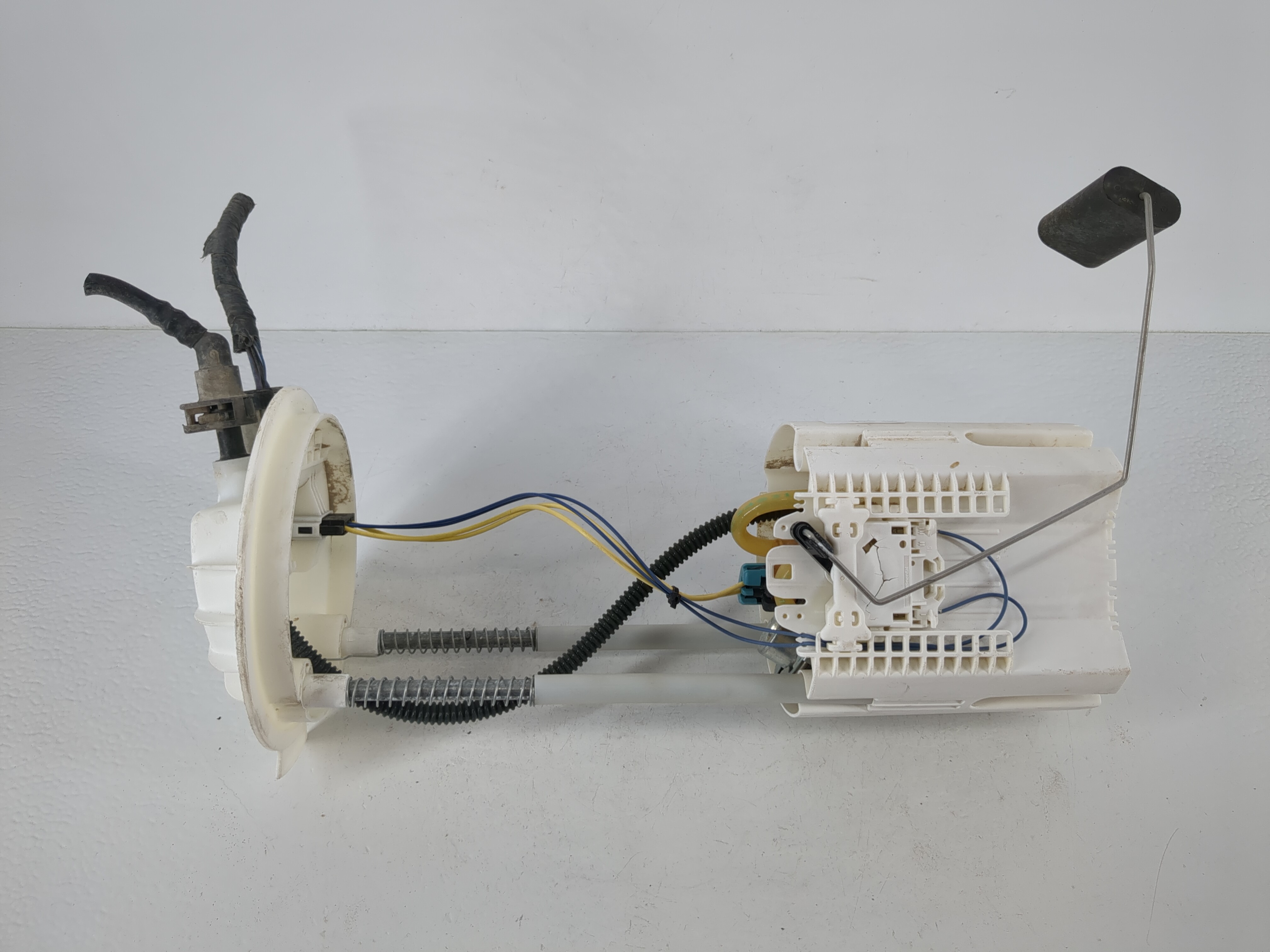 Picture of Dodge Ram 1500 Electrical Gas Fuel Pump Assembly 1117030